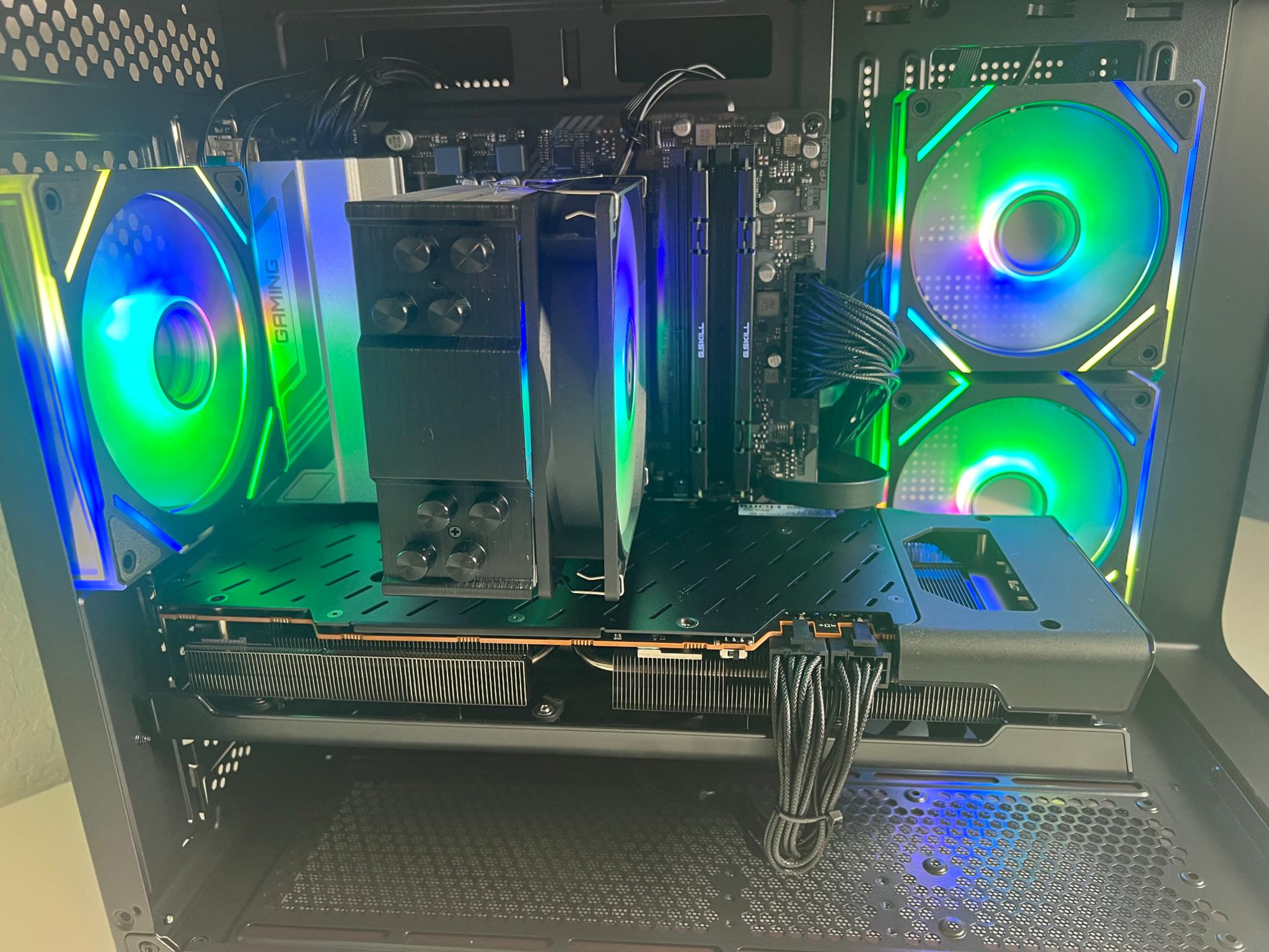 RX 6800 & Ryzen 5 7600 Gaming PC