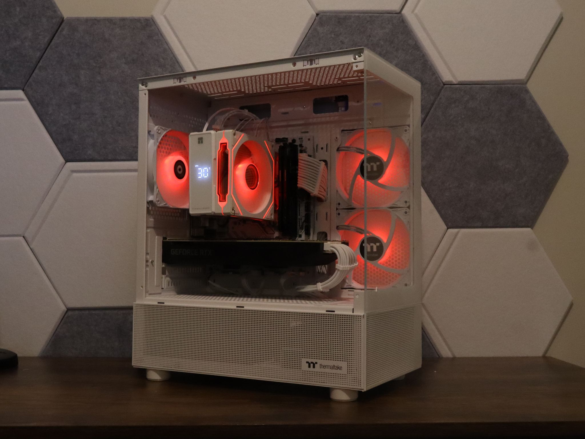 Gaming PC | RTX 3070 8gb | Ryzen 5 | 16gb 3200mhz ram | 1 TB storage | Windows 11 Wifi & Bluetooth