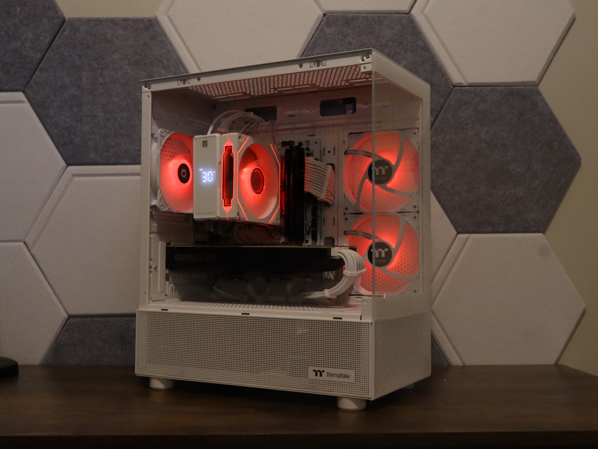Gaming PC | RTX 3070 8gb | Ryzen 5 | 16gb 3200mhz ram | 1 TB storage | Windows 11 Wifi & Bluetooth