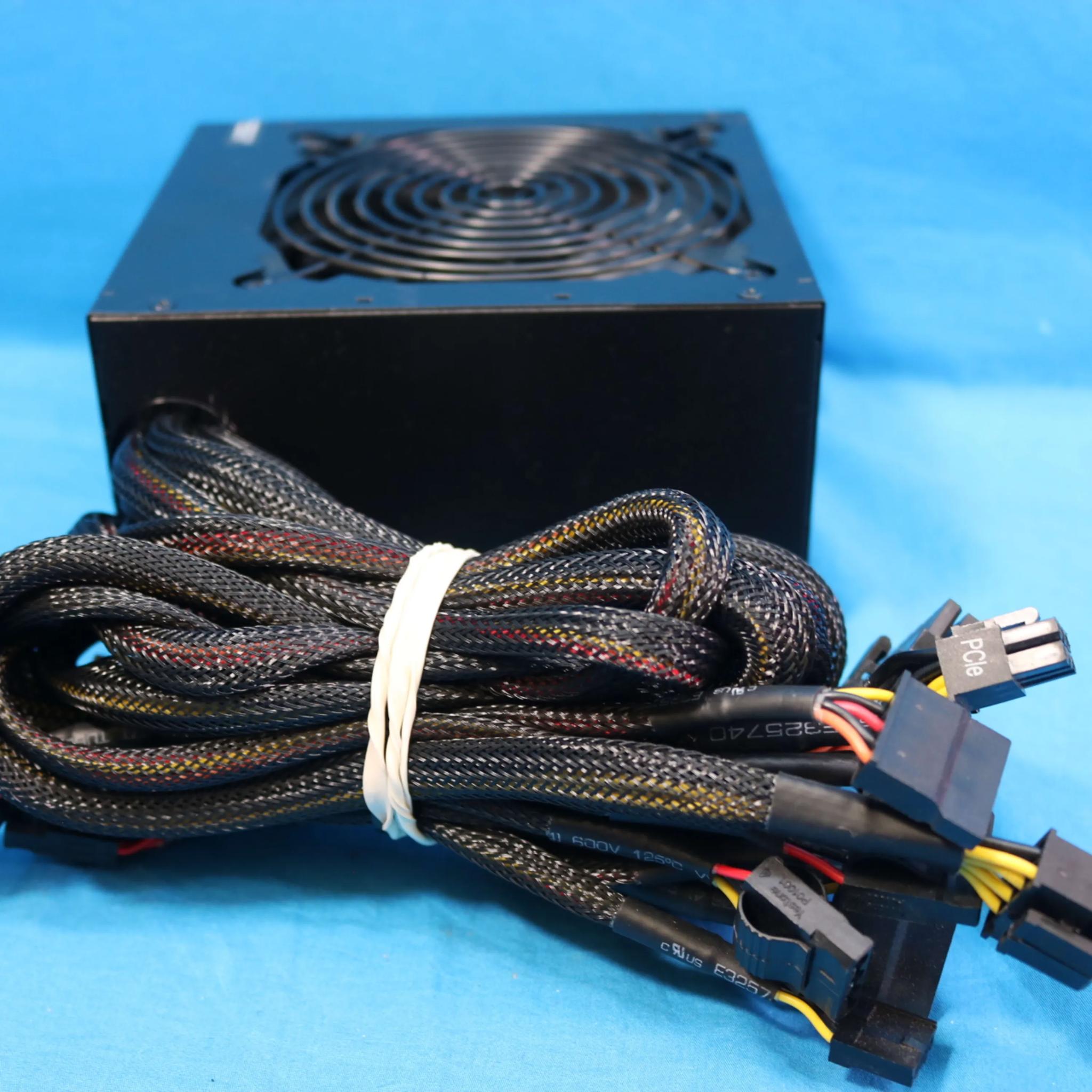 Thermaltake Smart 700W 80+ White Non-Modular PSU – Excellent Condition