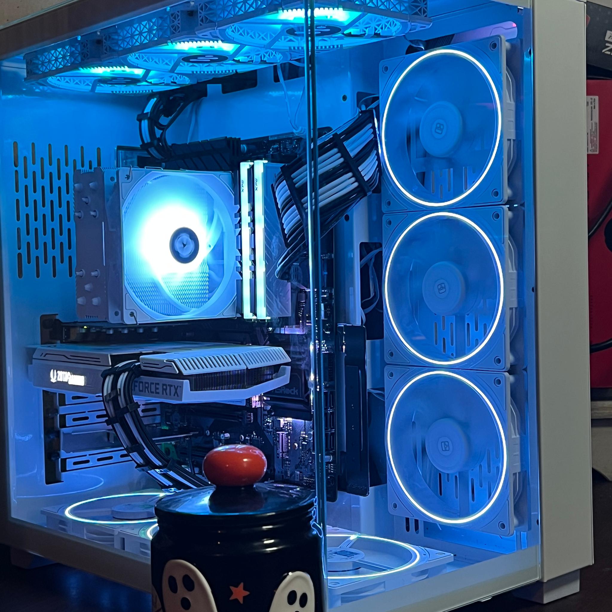 (ARTIC ICE) 1440p content creation pc with a fast 10 core I5 12600kf and 3060 12g Black friday deal