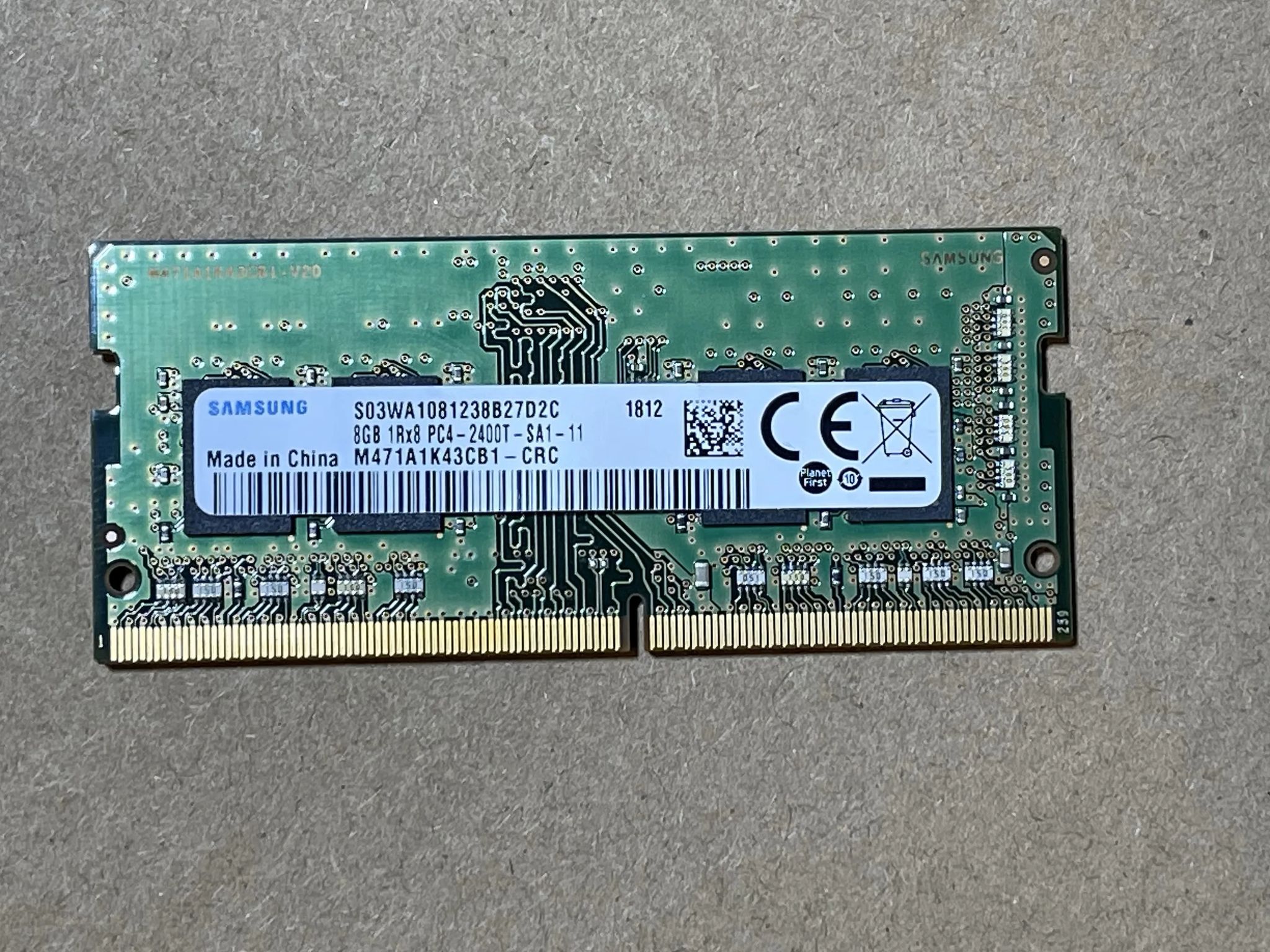 SAMSUNG M471A1K43CB1-CRC 8GB DDR4 2400 SO-DIMM