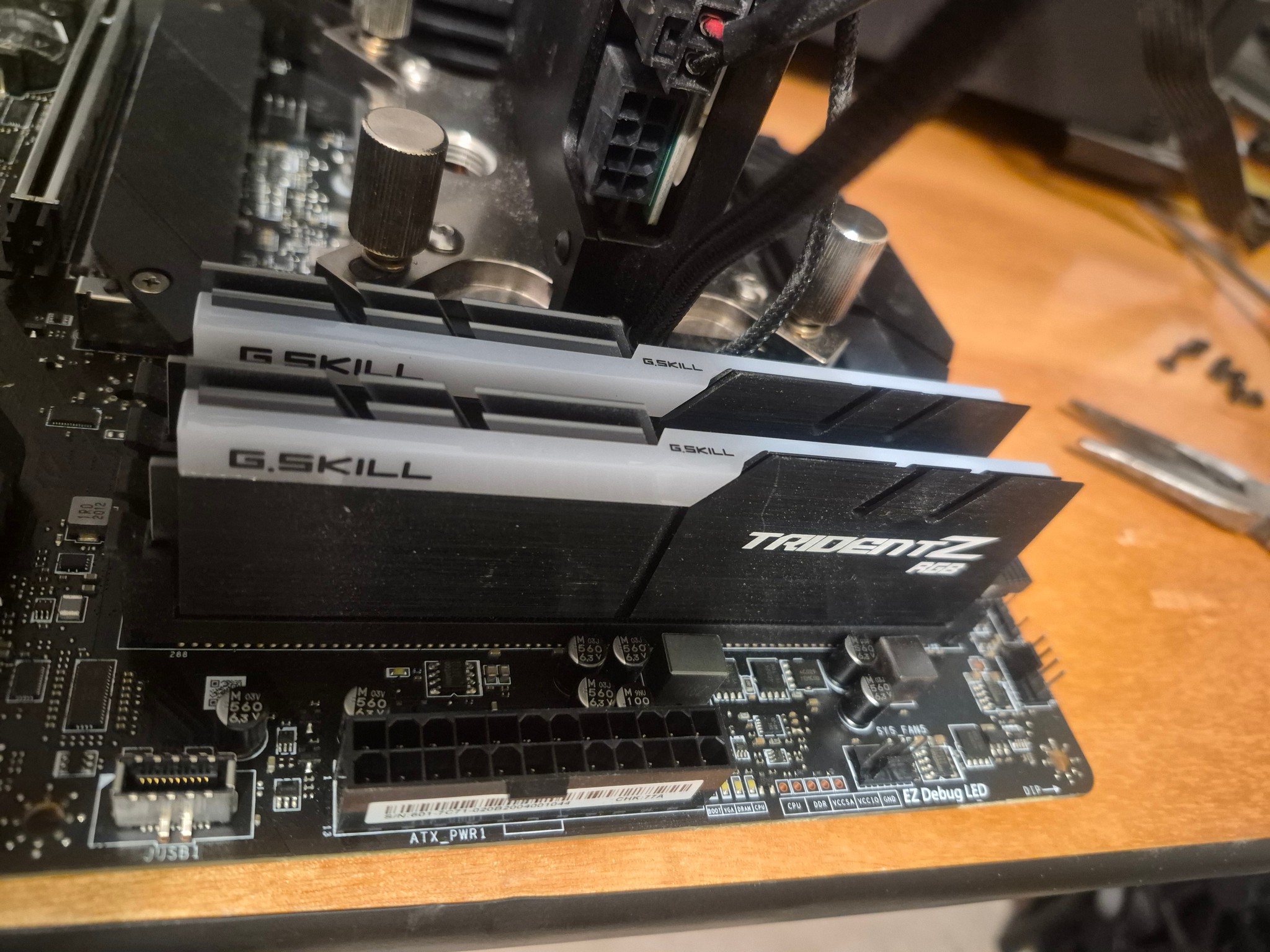 11900k/490, DDR4 32GB, Quantum Peltier cooler