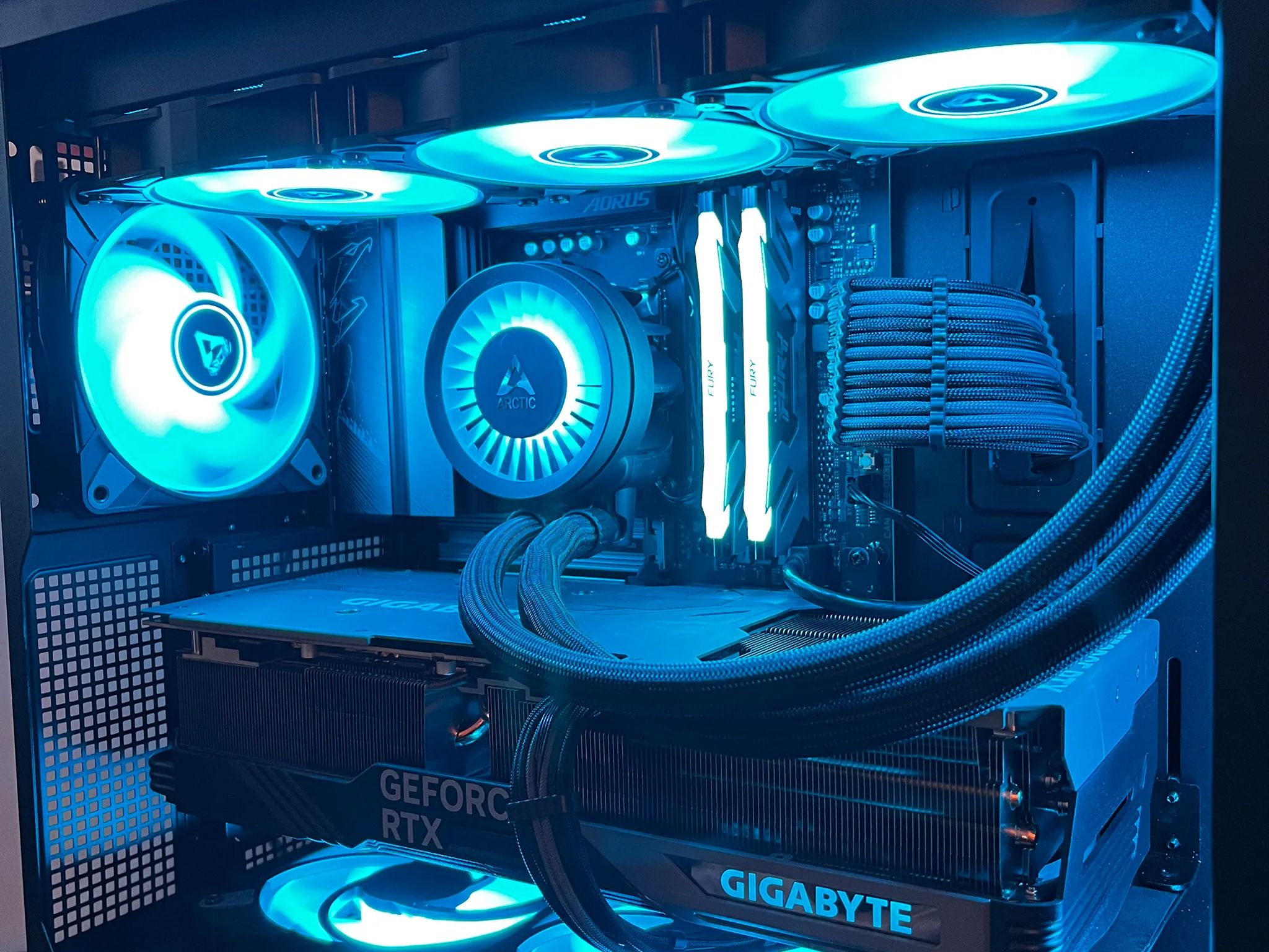 Black Jaguar - RTX 4080 | Ryzen 7 7800X3D | 32GB @6000MT/sec | 4TB NVME total storage | 1000W PSU