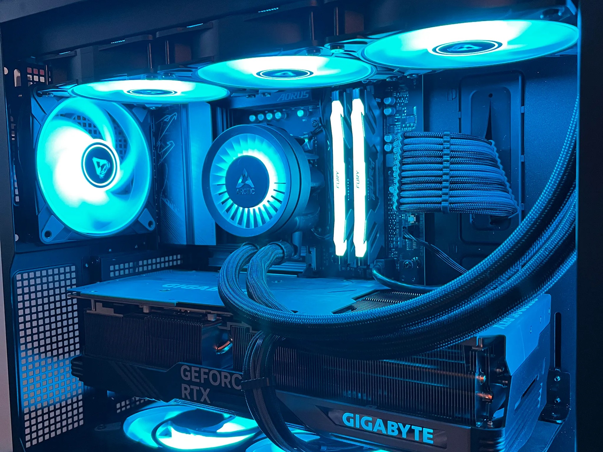 Black Jaguar - RTX 4080 | Ryzen 7 7800X3D | 32GB @6000MT/sec | 4TB NVME total storage | 1000W PSU