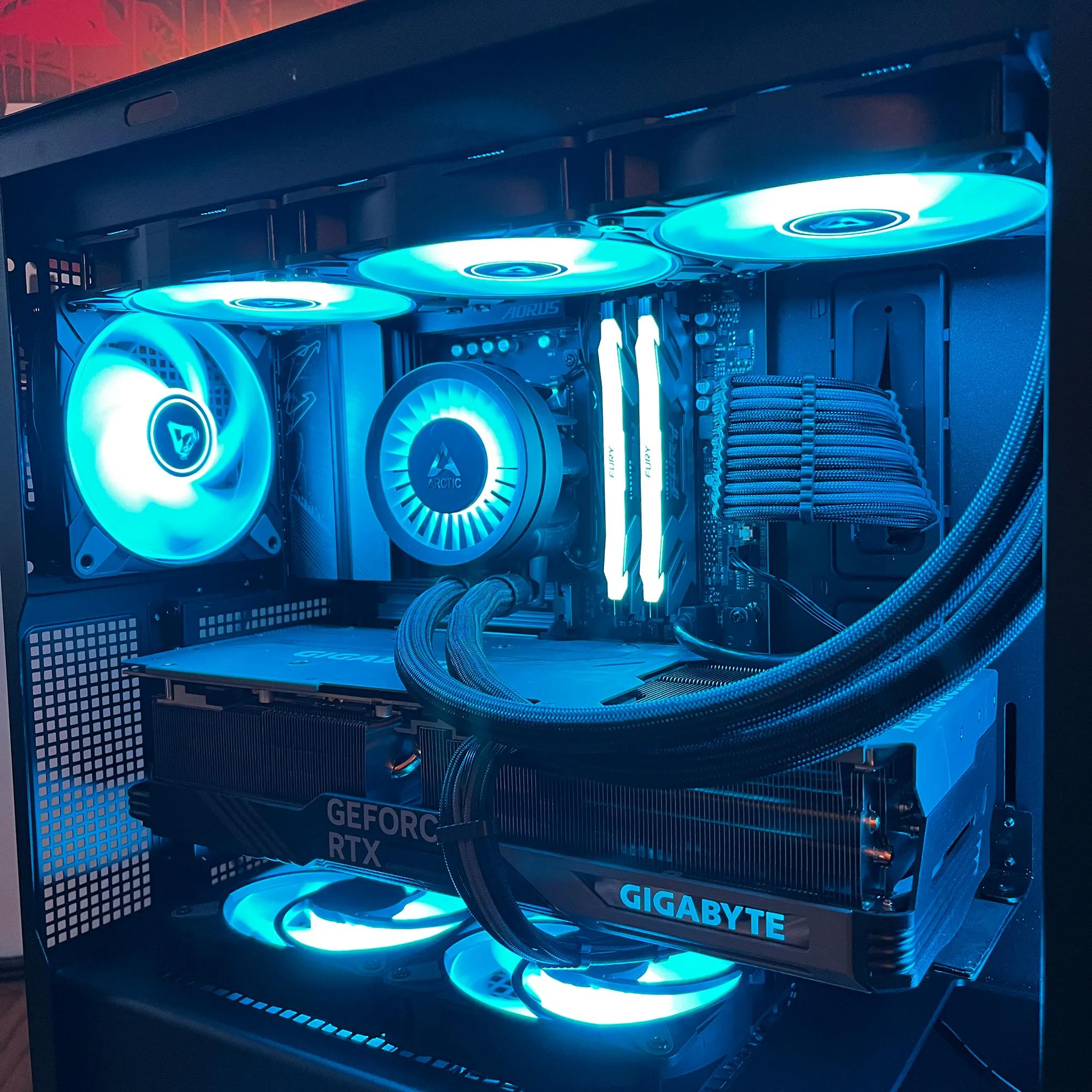 Black Jaguar - RTX 4080 | Ryzen 7 7800X3D | 32GB @6000MT/sec | 4TB NVME total storage | 1000W PSU