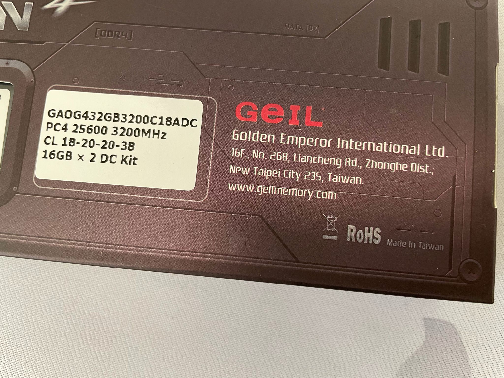 GeIL - ORION 32GB (2 x 16GB) DDR4 3200 (PC4 25600) Desktop Memory Model GAOG432GB3200C18ADC