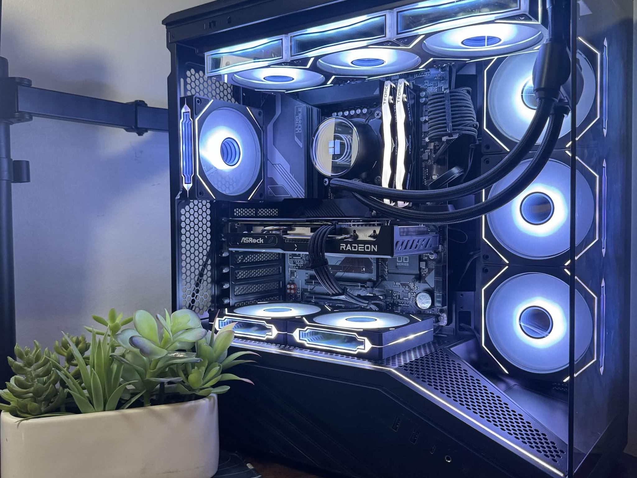 New Custom Showcase 14-Core Gaming PC - i5 14600KF | RX 9060 XT