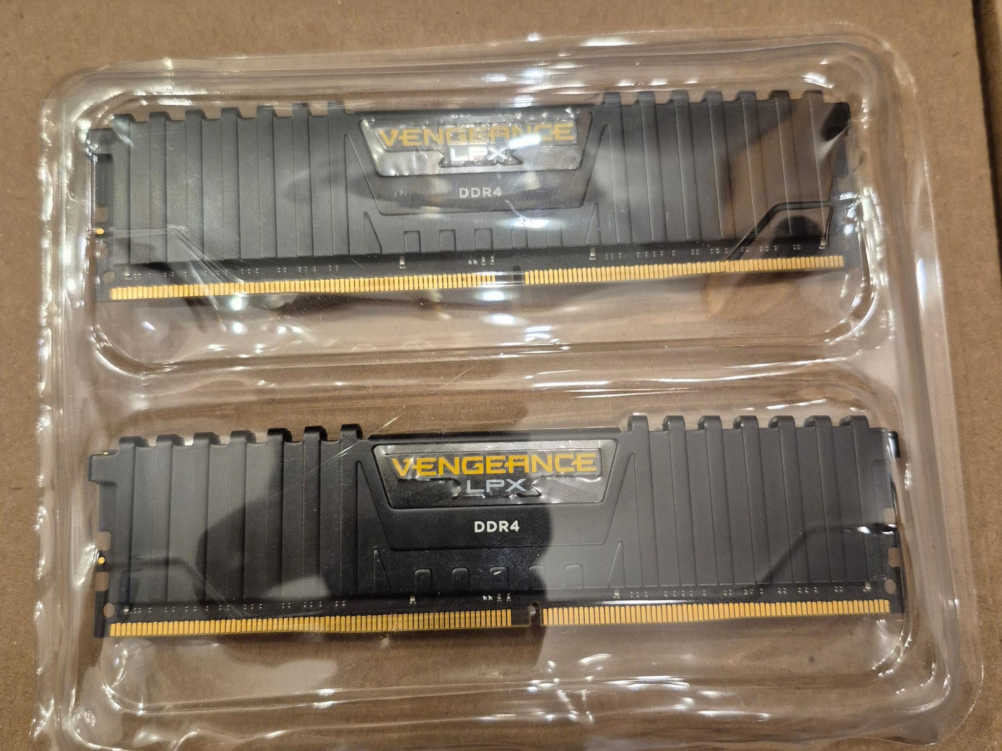 Corsair Vengeance LPX 32GB (2x16GB) DDR4 3200MHz C16