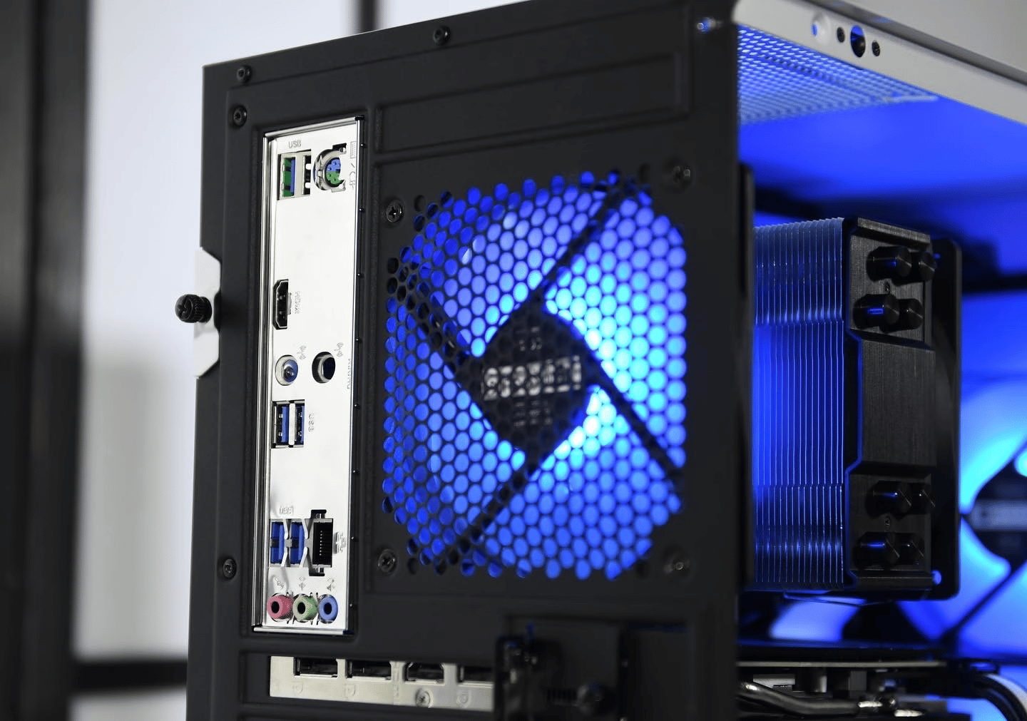 ◻️◼️ AMD Ryzen 5 3600 // MSI Ventus 2X RTX 2060 6GB // Vulcan Z 16GB 3200MHz | Mid-Range Gaming PC