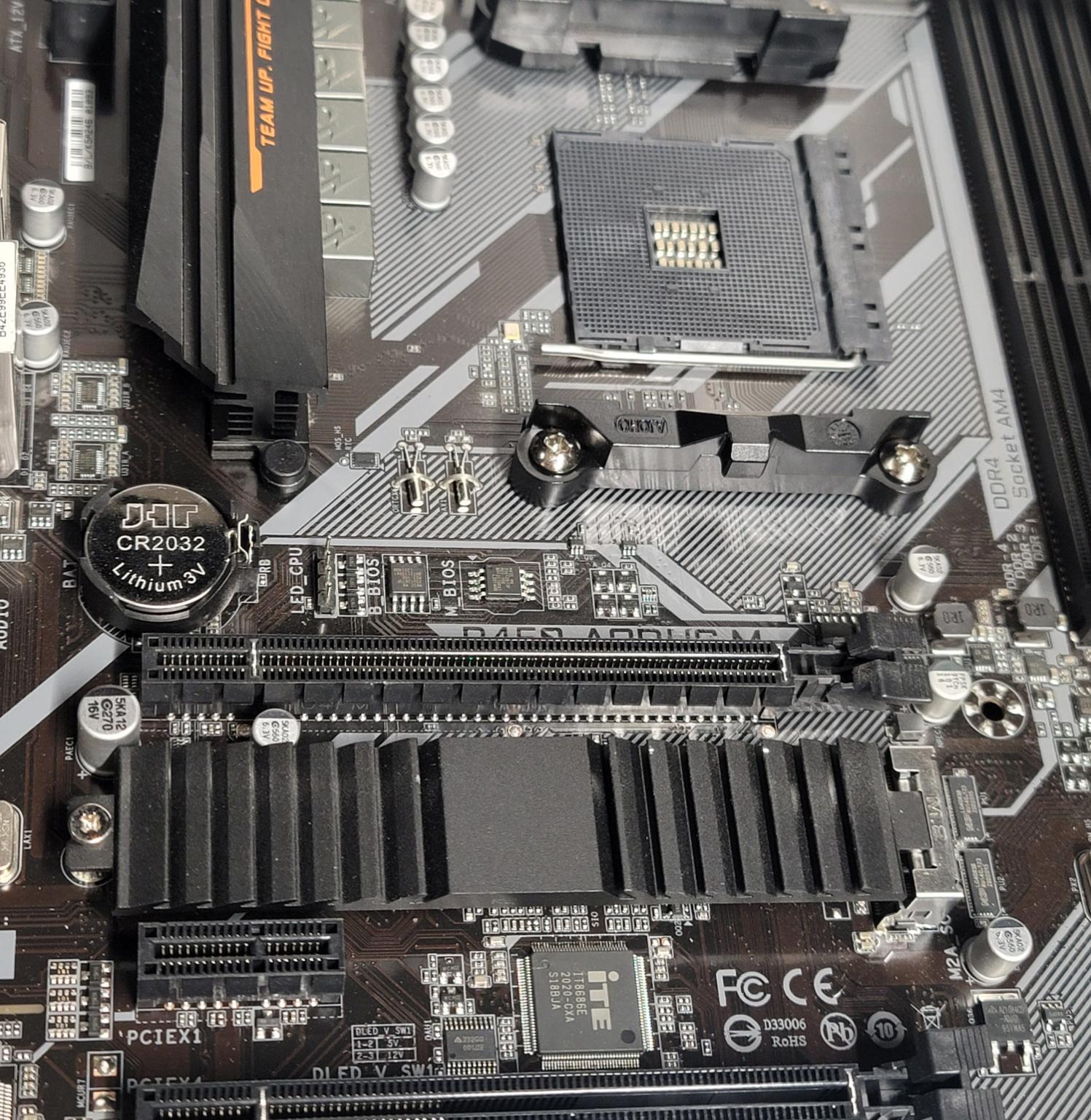 GIgabyte B450 Aourus M Micro ATX MOBO with latest bios