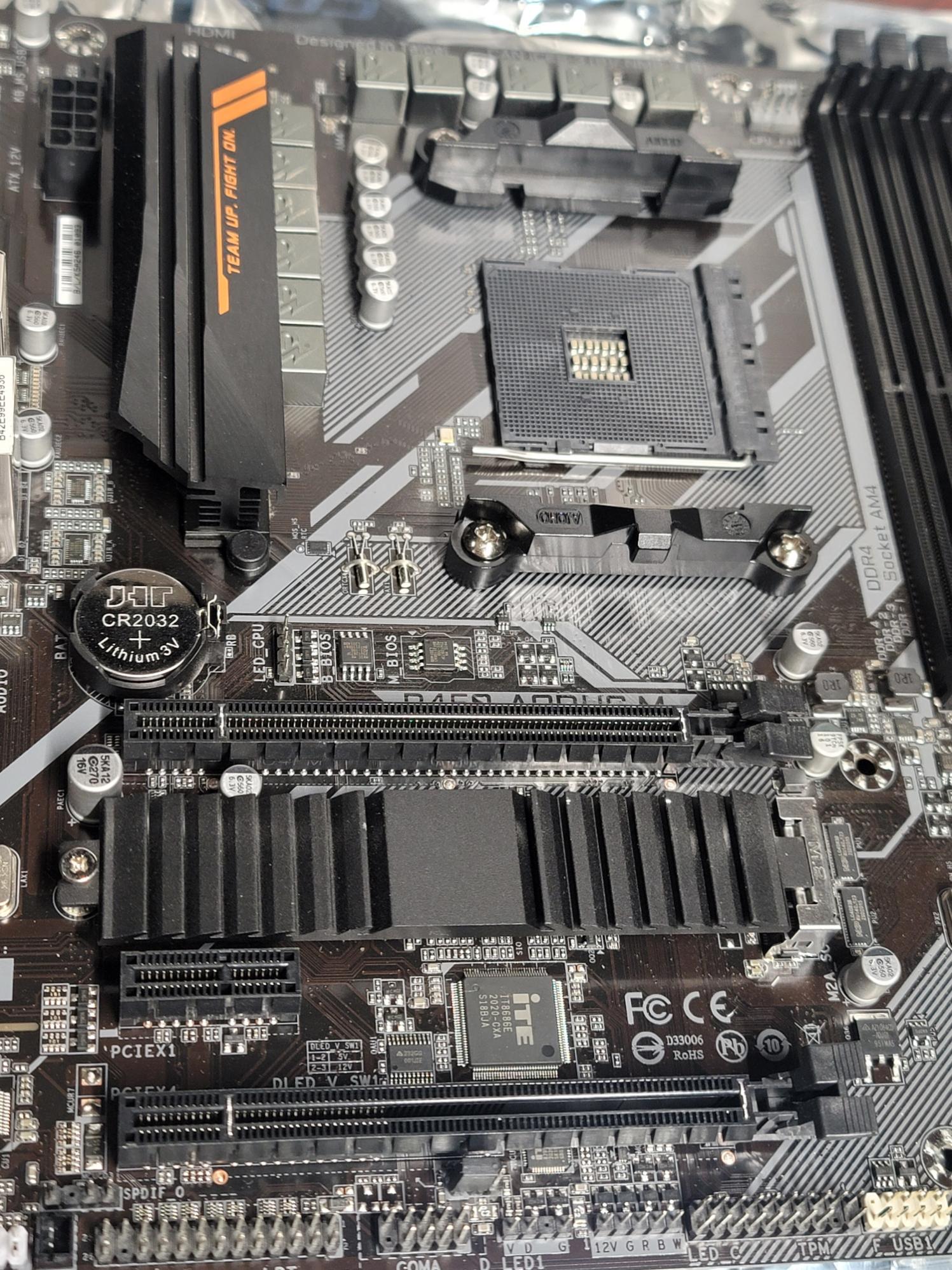 GIgabyte B450 Aourus M Micro ATX MOBO with latest bios