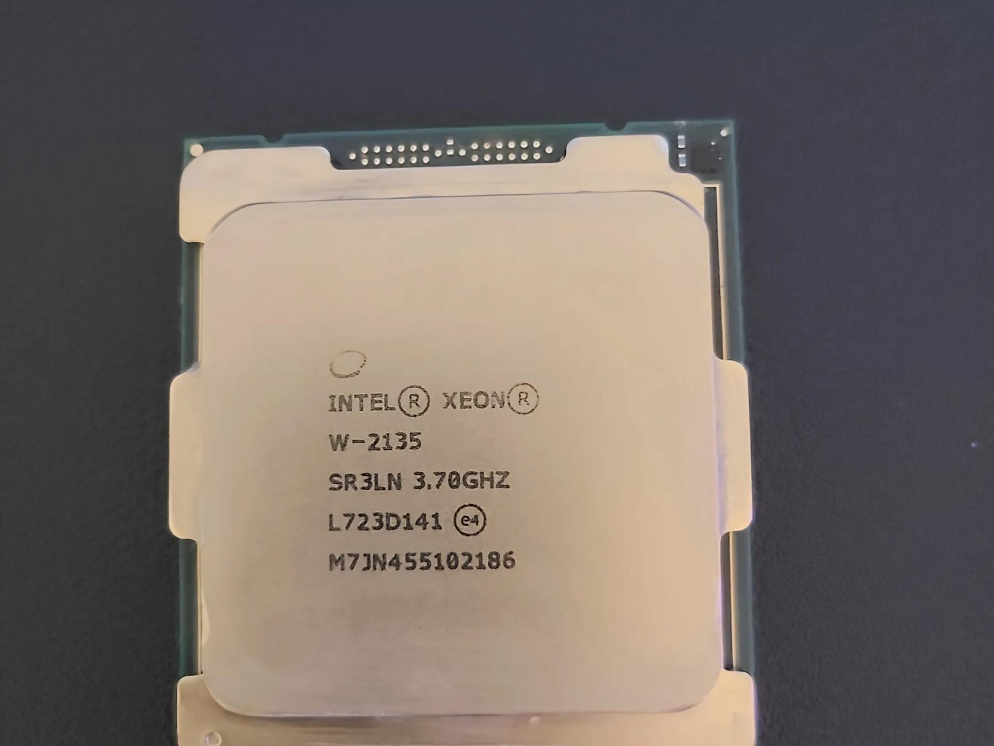 Xeon W-2135