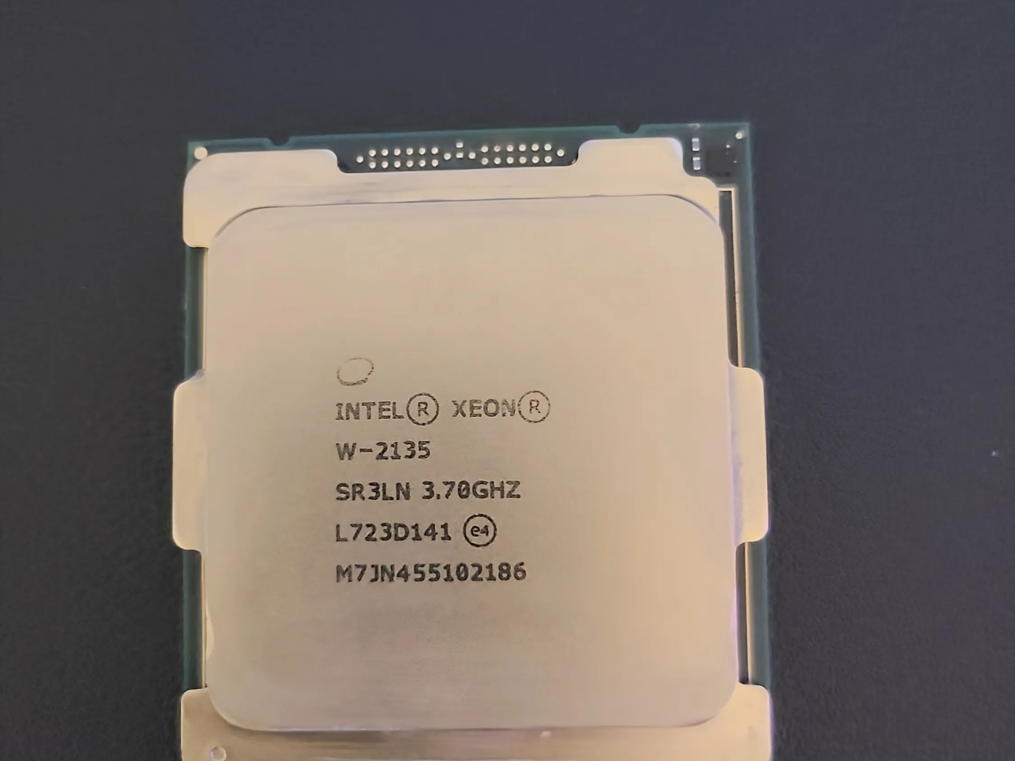 Xeon W-2135