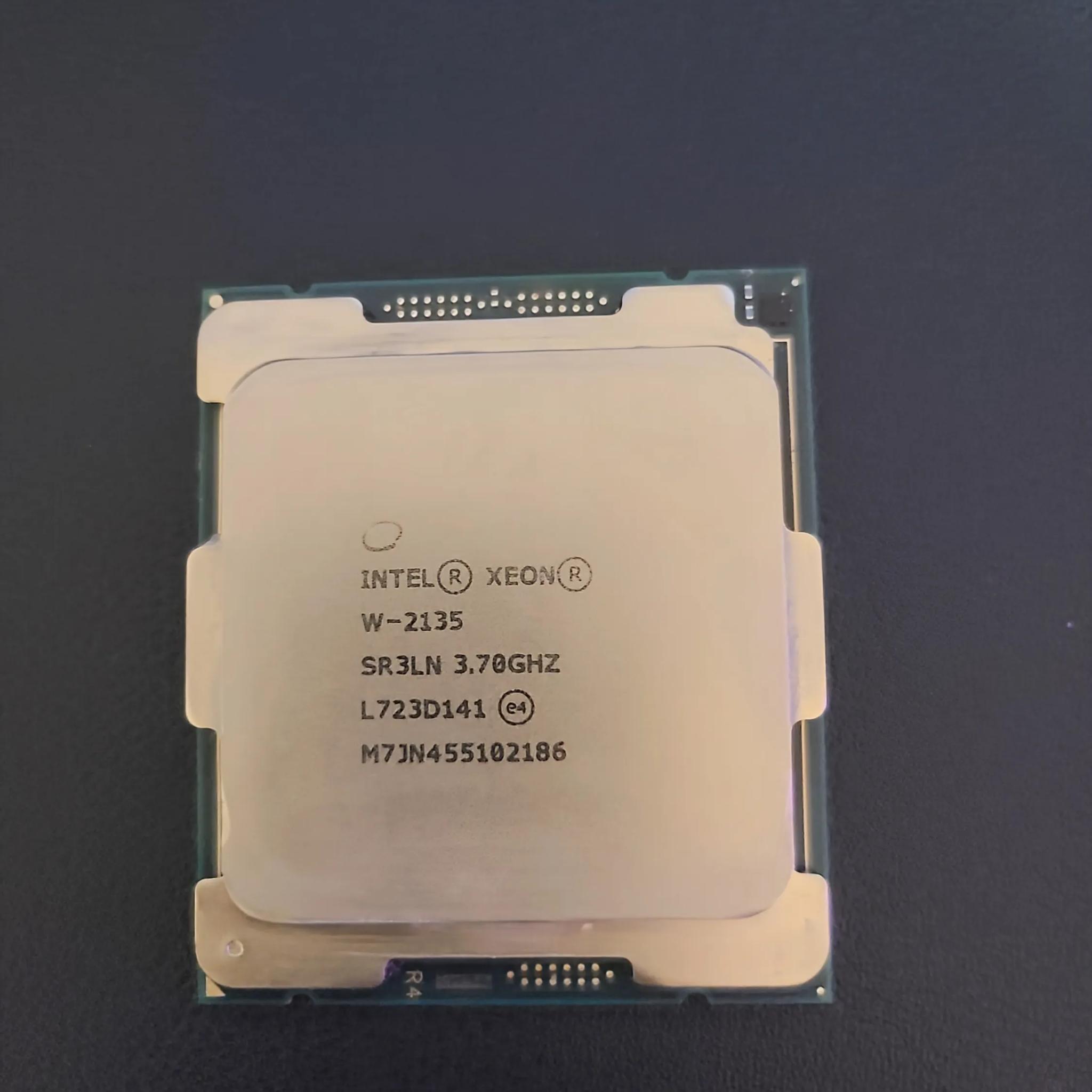 Xeon W-2135