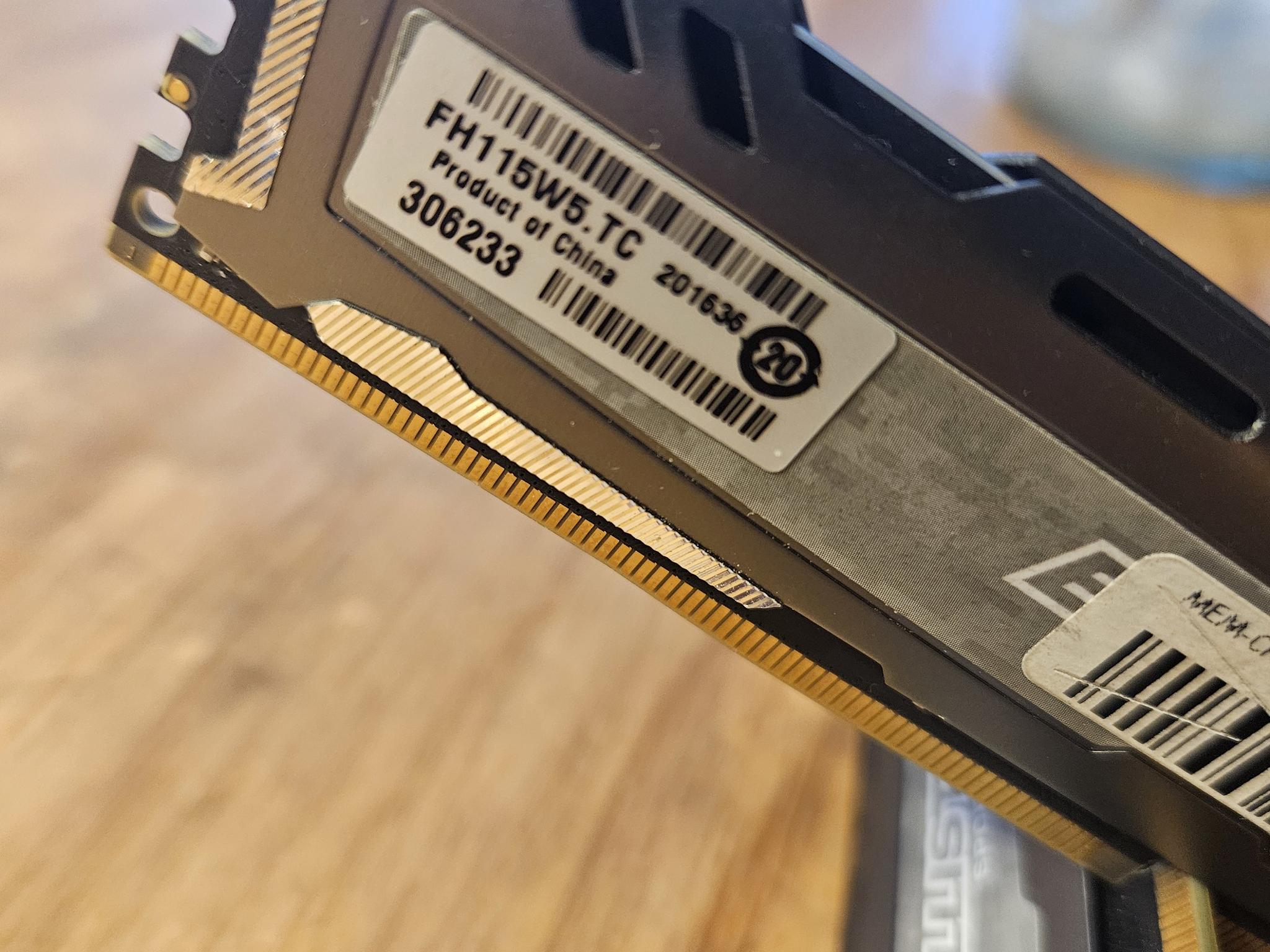 Crucial ballistix 32gb 2400mhz ddr4
