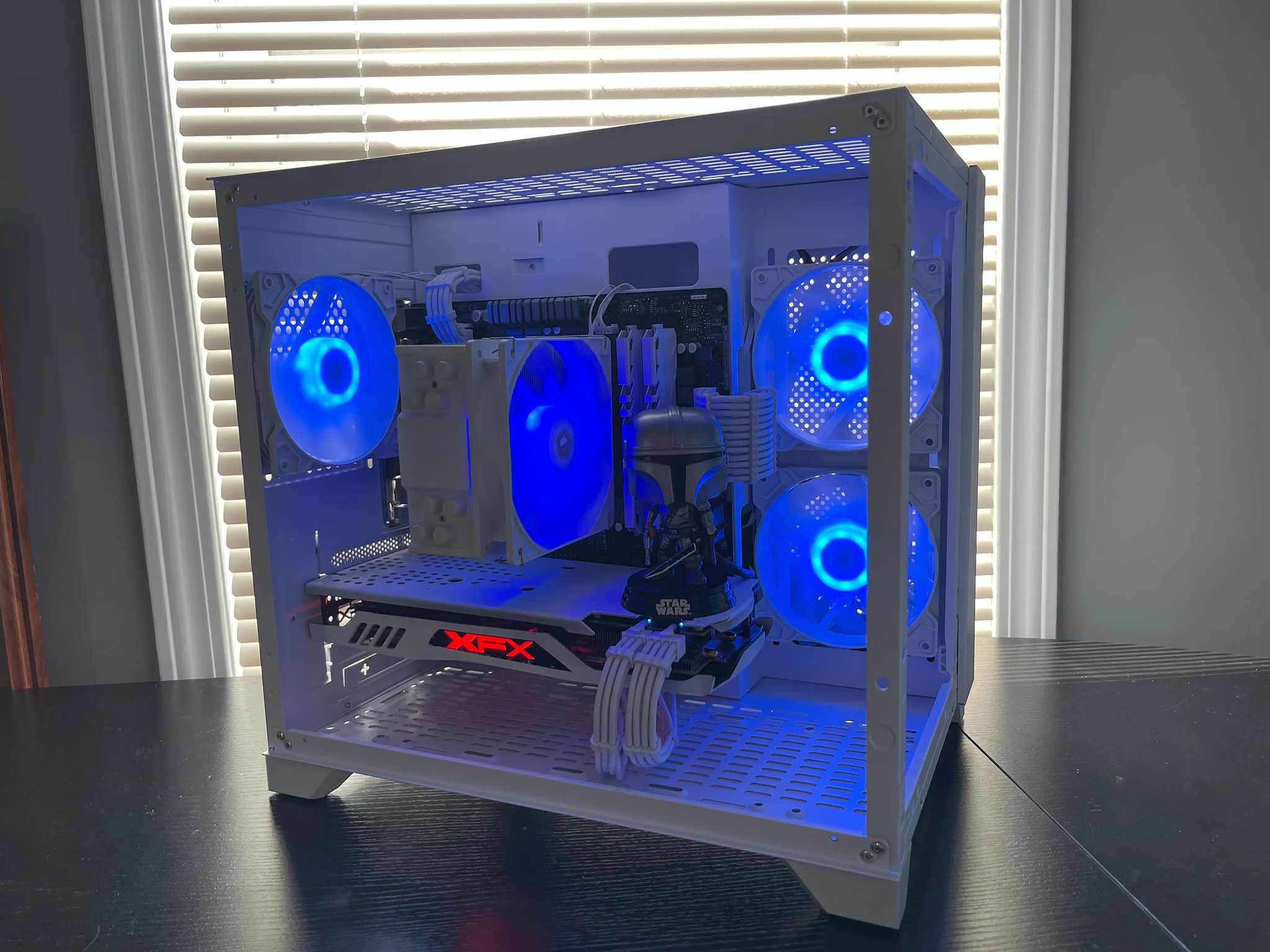 ⭐Mandalorian✨ RX 580 |  Ryzen 3 2200G | 1TB NVME | 16GB RAM