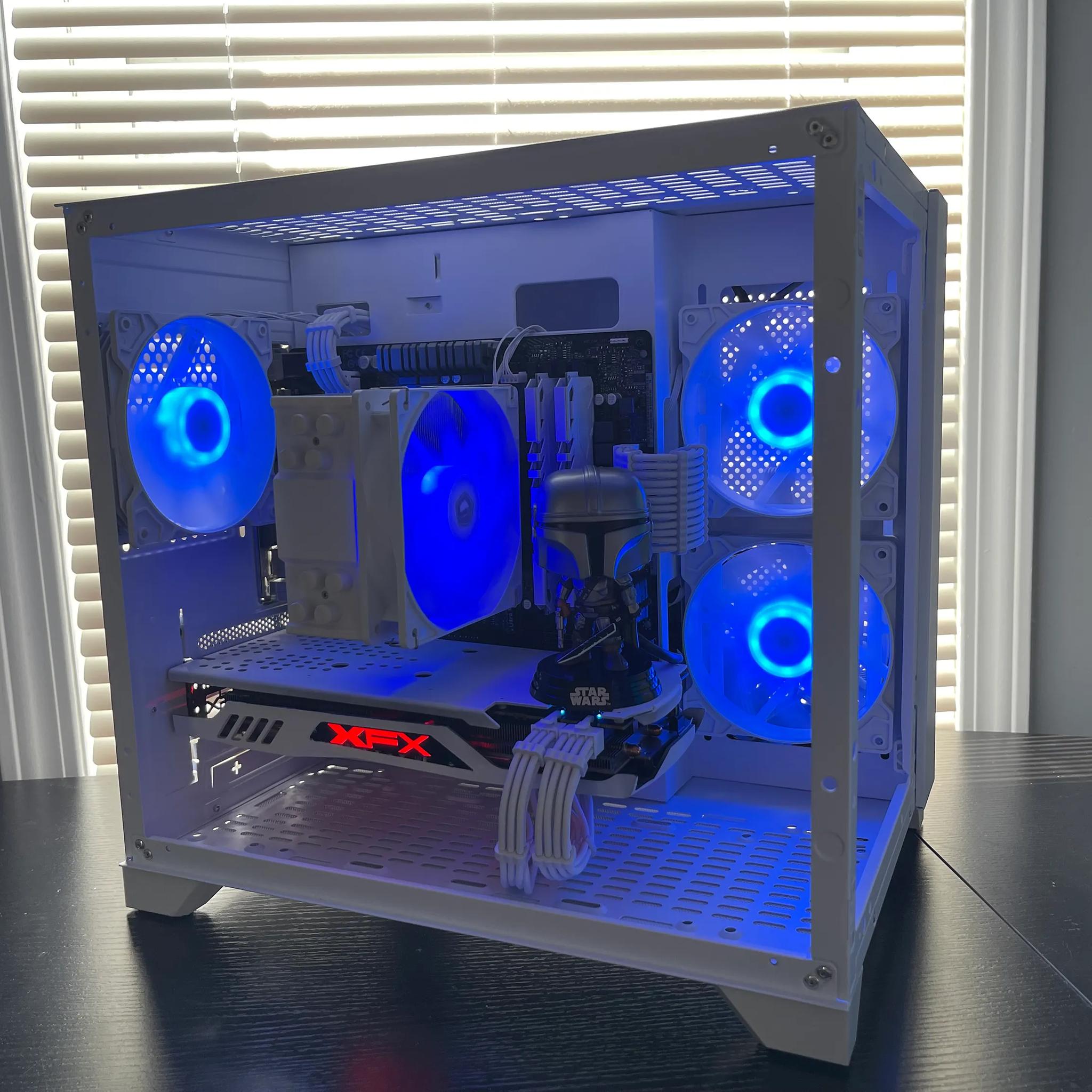 ⭐Mandalorian✨ RX 580 |  Ryzen 3 2200G | 1TB NVME | 16GB RAM
