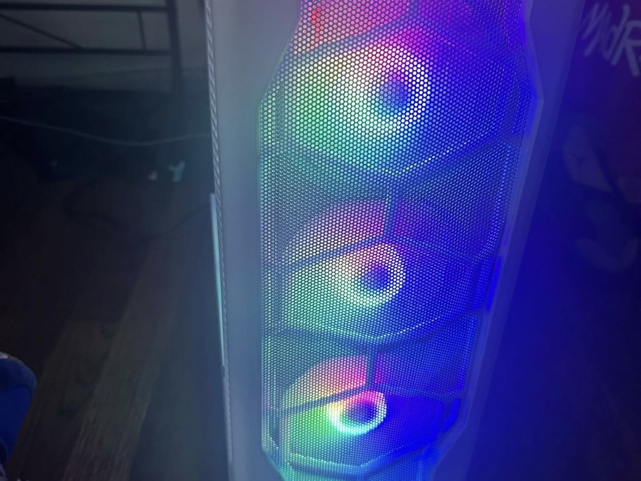 ||Gforce 3050|| AMD 3600 || 16GB RAM|| 1 TB high 1080p fps