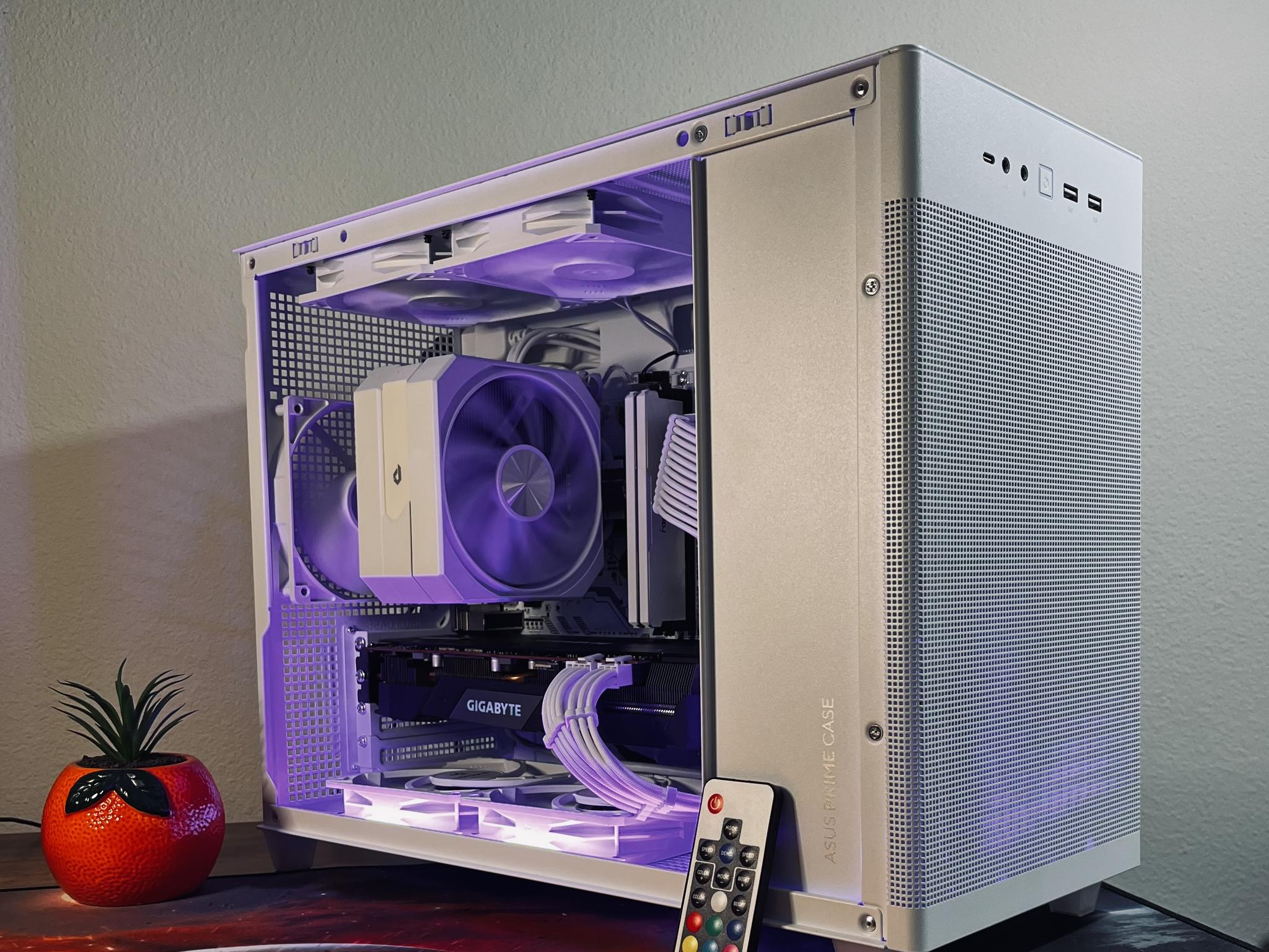 WHITE GAMING PC(RYZEN 5 3500x+RX 5700xt)