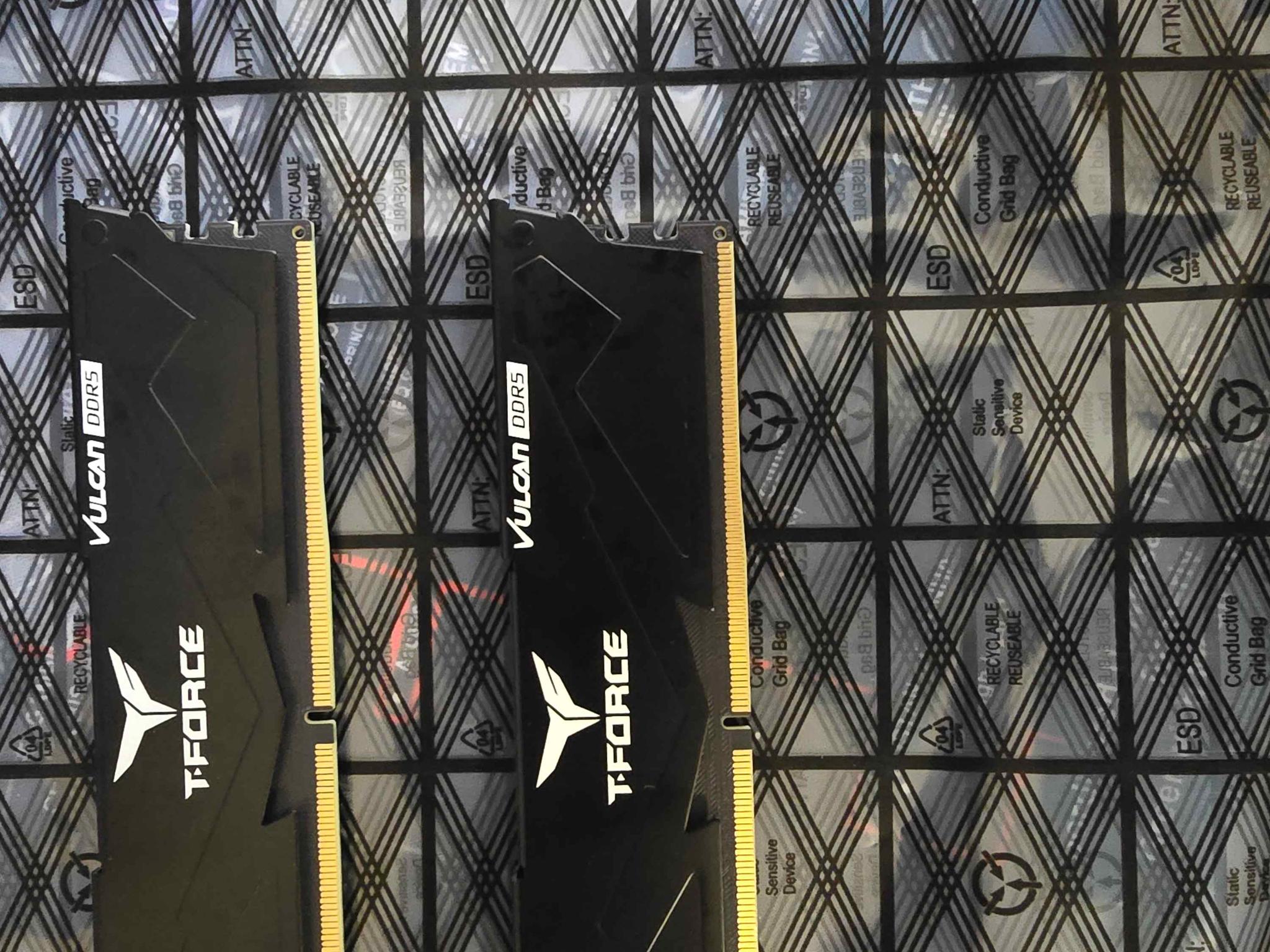 FREE SHIPPING TEAMGROUP T-Force Vulcan DDR5 32GB (2x16GB) 6000MHz DDR5 RAM (Black)