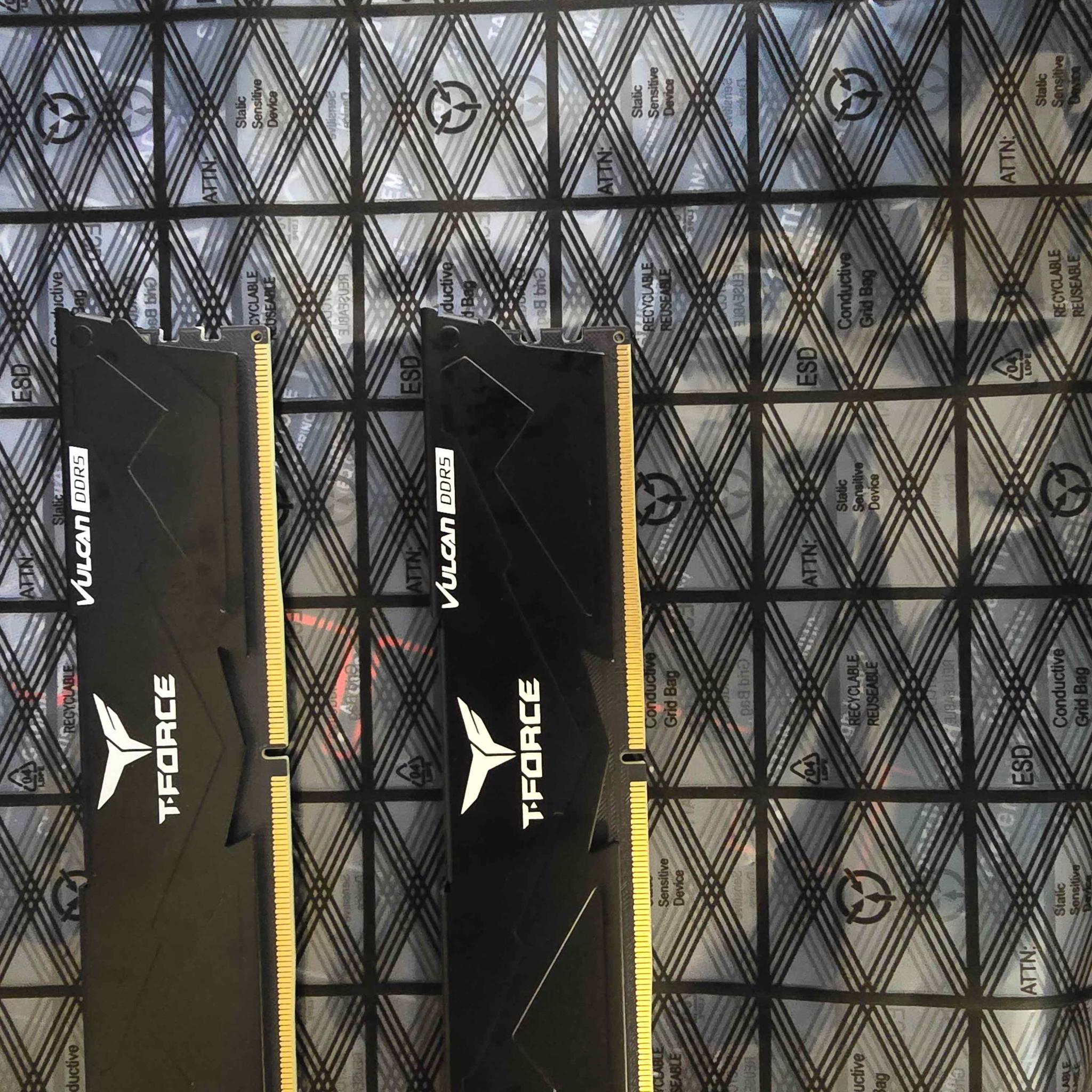 FREE SHIPPING TEAMGROUP T-Force Vulcan DDR5 32GB (2x16GB) 6000MHz DDR5 RAM (Black)