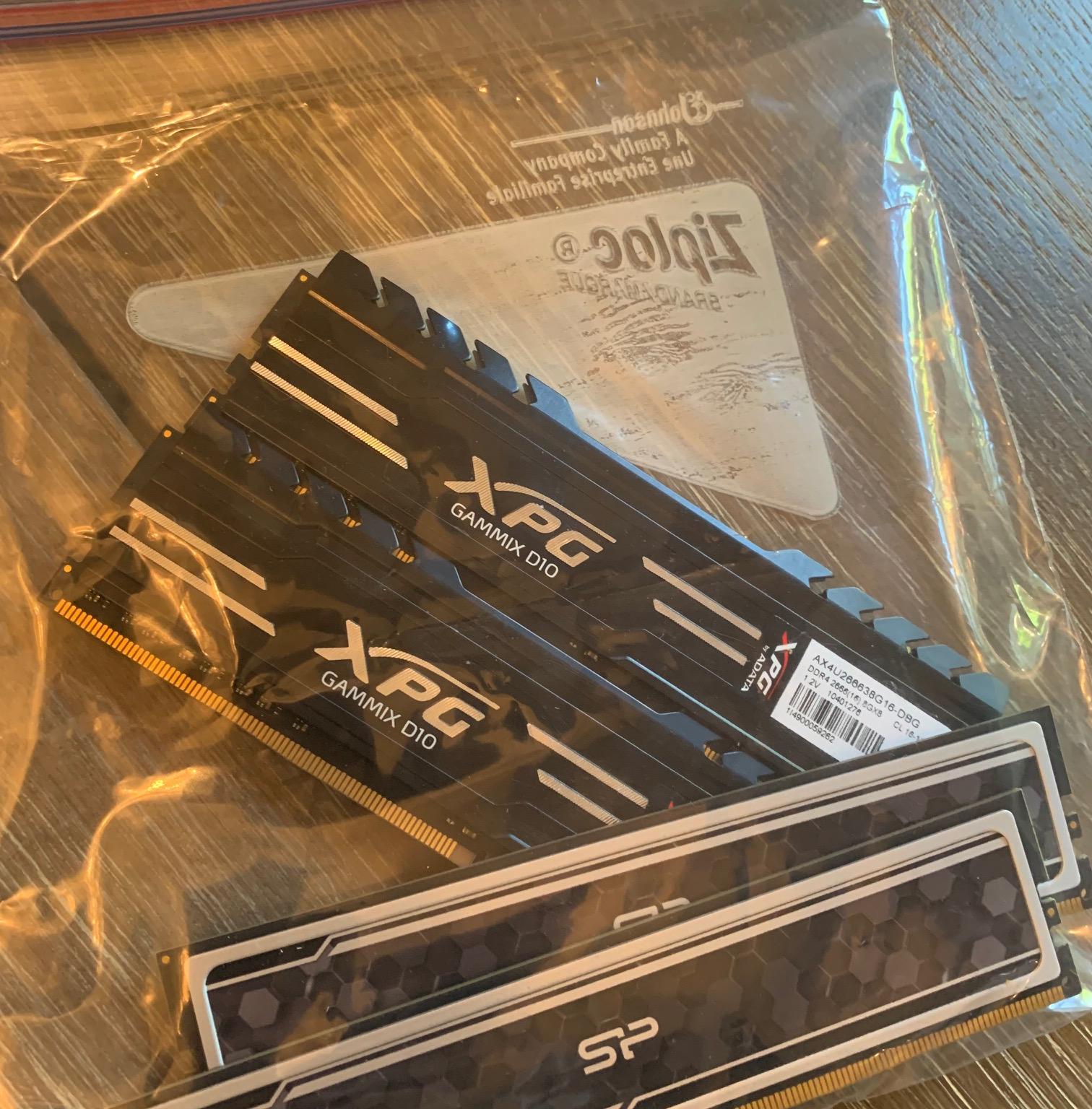 32 GB of assorted memory DDR4 2666 x2 and 3200 x2