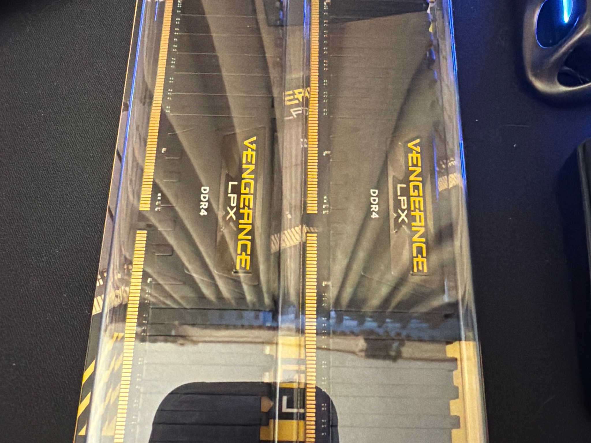 New 32GB DDR4 RAM Kit 16GBx2 Corsair Vengeance LPX