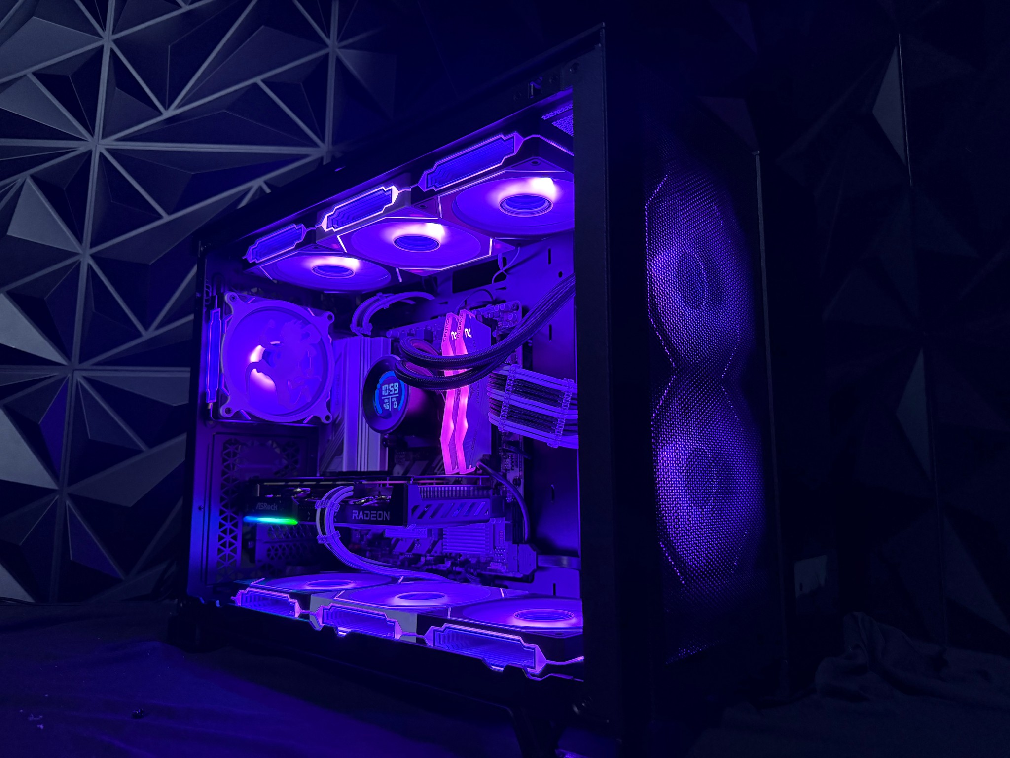 🔥🏴☠️ LUFFY GEAR 96 🏴☠️🔥Ryzen 5 9600X| RX 9060XT 16 GB | 16 GB DDR5|1.25 TB NVMe
