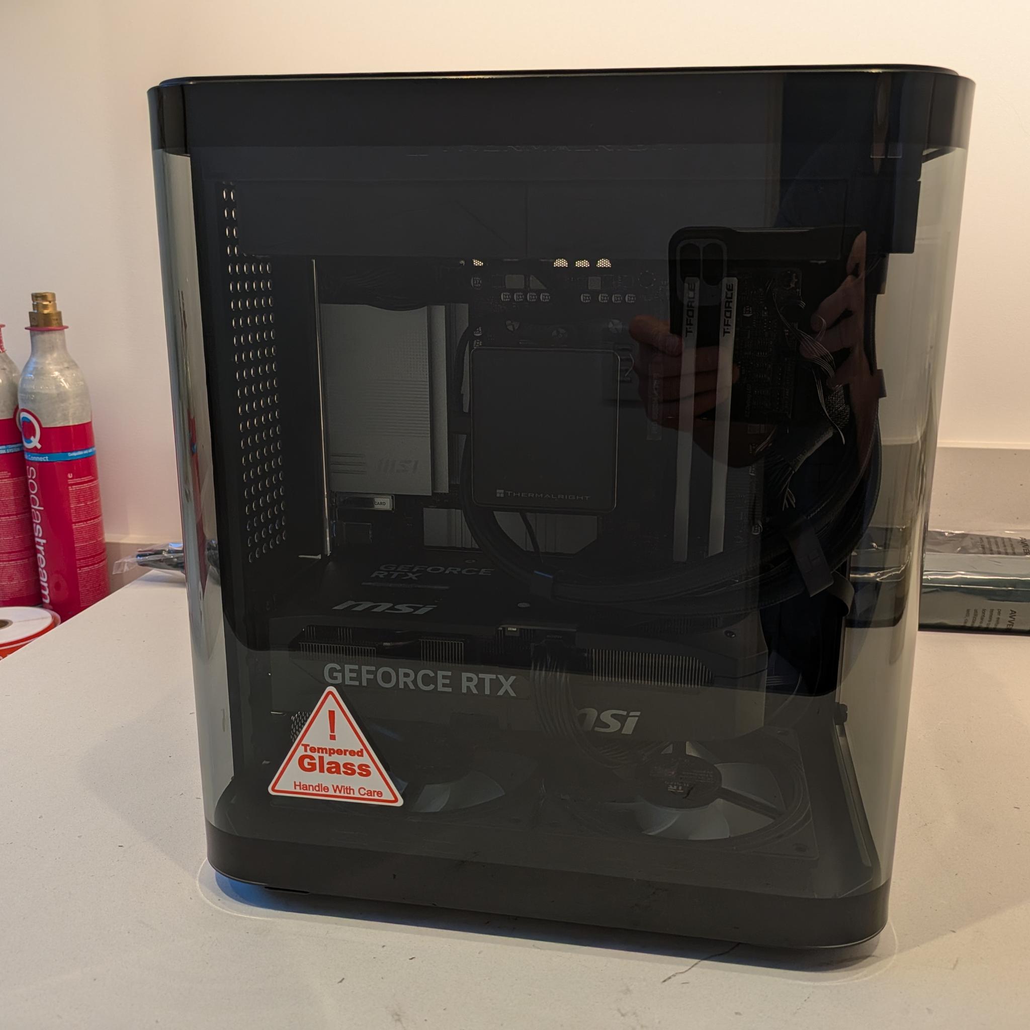 Bomb Devil - RTX 5070, Ryzen 7 9700X, 32 GB DDR5 RAM, 2 TB Gen 5 NVME, RGB, Liquid Cooled
