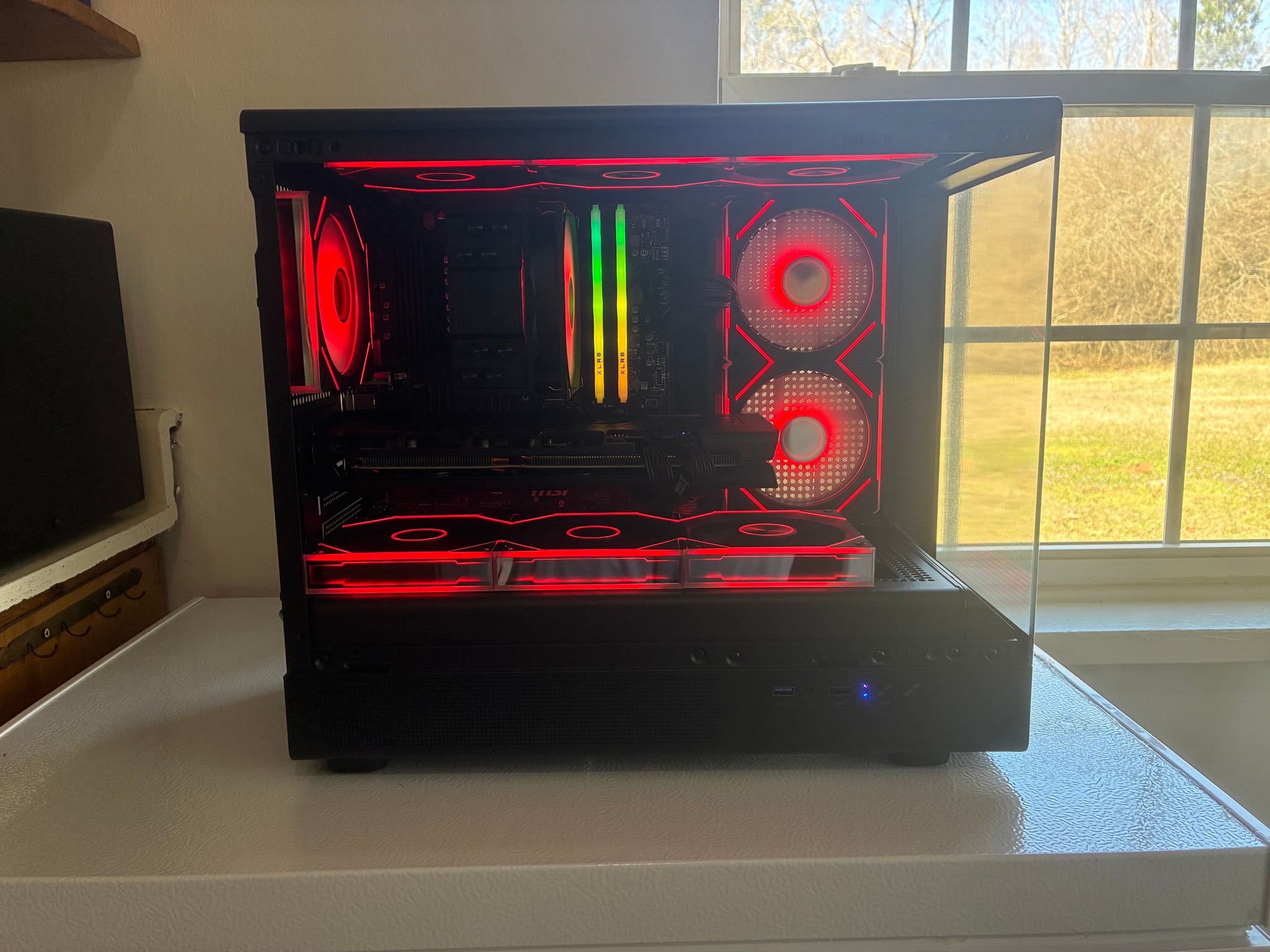 RX 5700 XT | Ryzen 5 5500 | 32GB DDR4 3600MHz | 1TB NVME SSD | 650W PSU Gaming PC