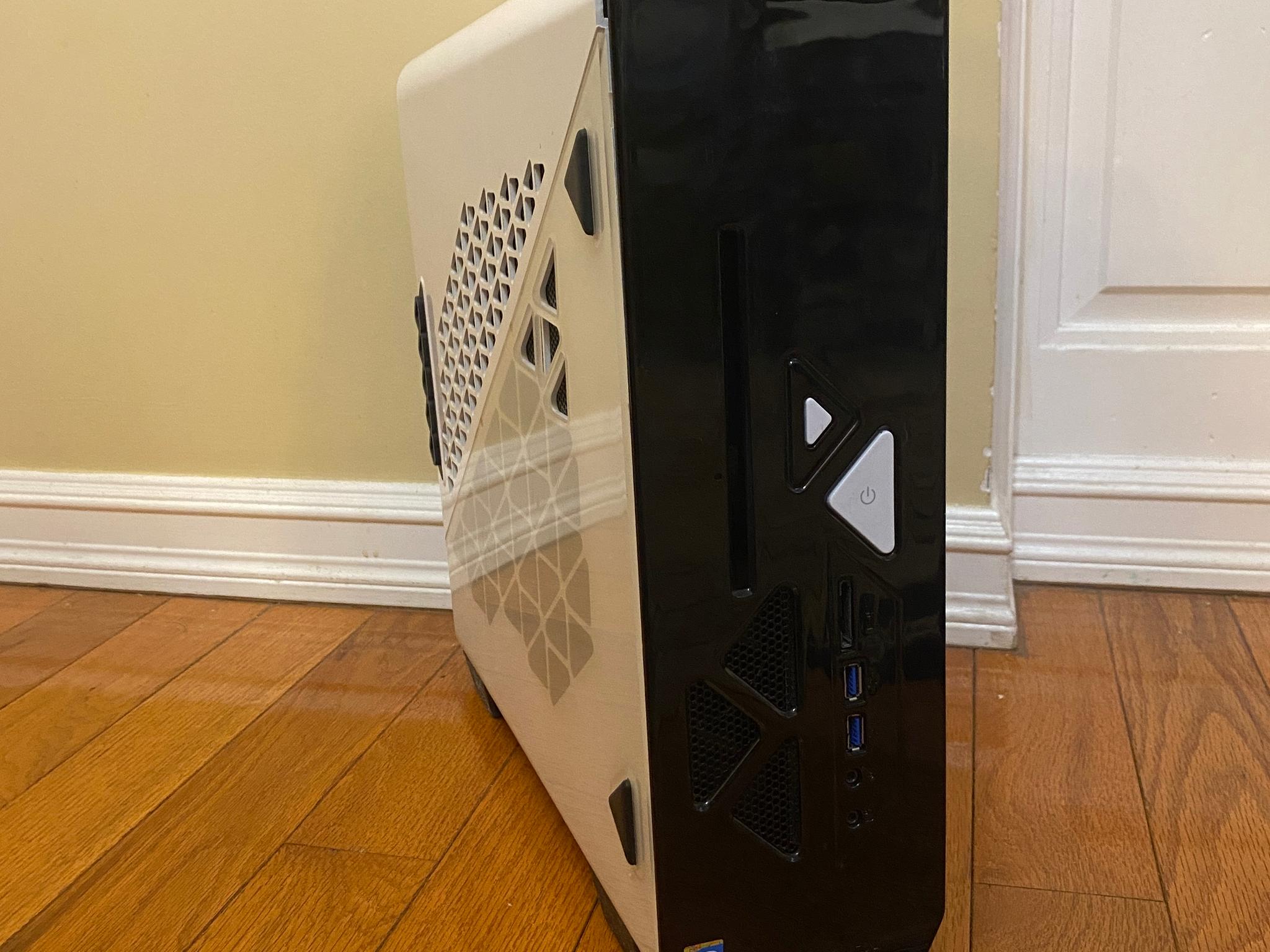 IBuyPower Mini Itx case with PSU and Accessories