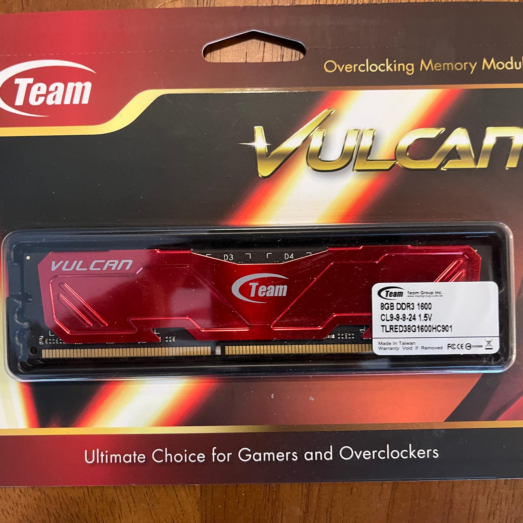 TEAM Vulcan 2X8GB 16B PC3-12800 DDR3 1600MHZ CL9 TLRED38G1600HC901 GAMING RAM