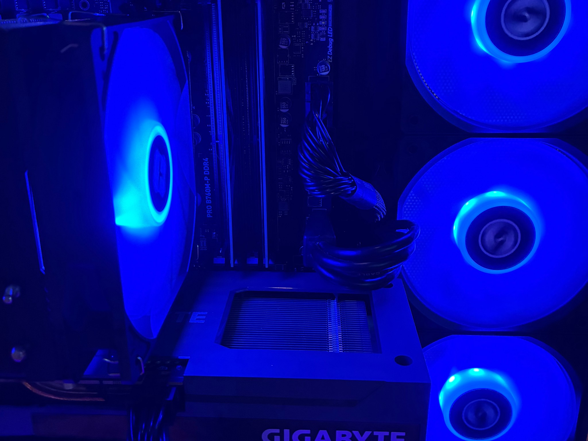 RX 6600 12100F 32GB RAM 1TB Samsung NVME SSD WIFI 6E Windows 11 Custom RGB Gaming PC