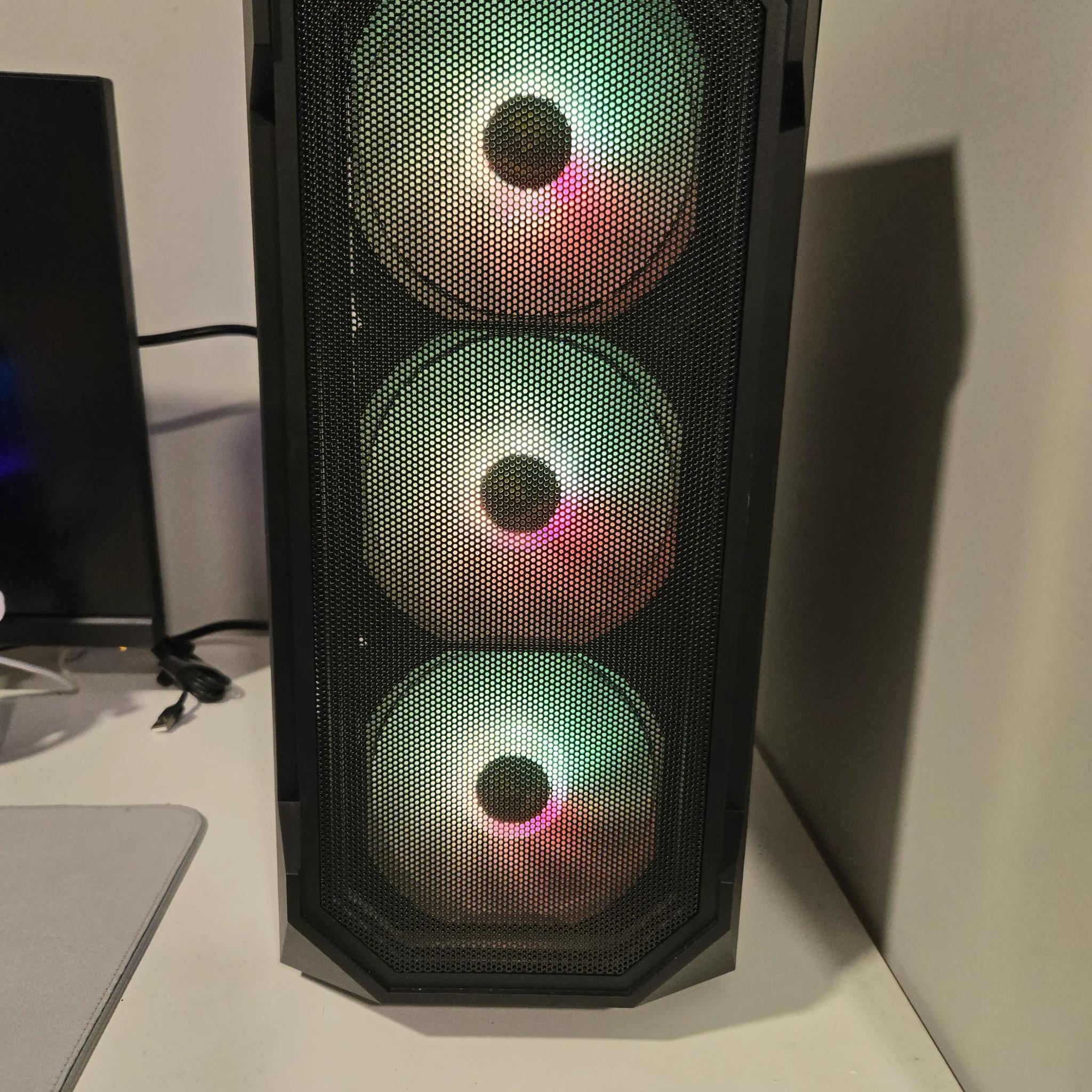 GAMING PC RTX 2060 RYZEN 5 3600 1 TB crucial P3 ram Corsair vengeance 3200 MHz 16 GB Ram
