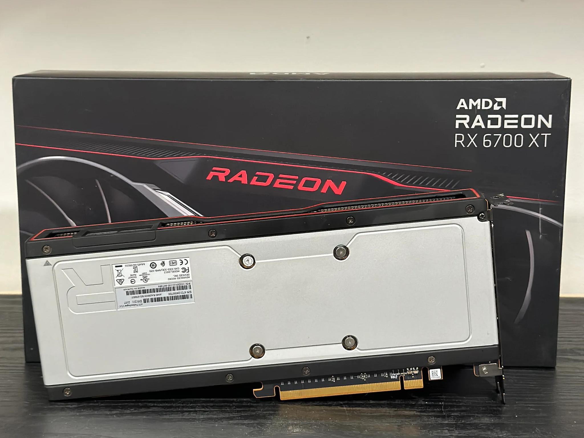 AMD Radeon RX 6700 xt -12 GB GDDR6 - pCie 4.0 Graphics Card
