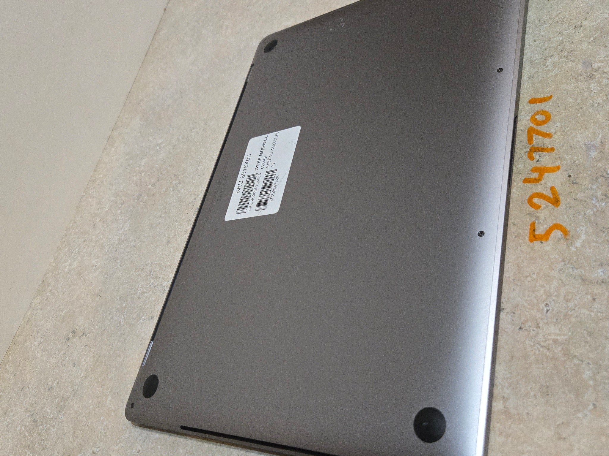 Apple Macbook Pro 15 inch Laptop - 2018 - 512GB - intel i7 - Model A1990