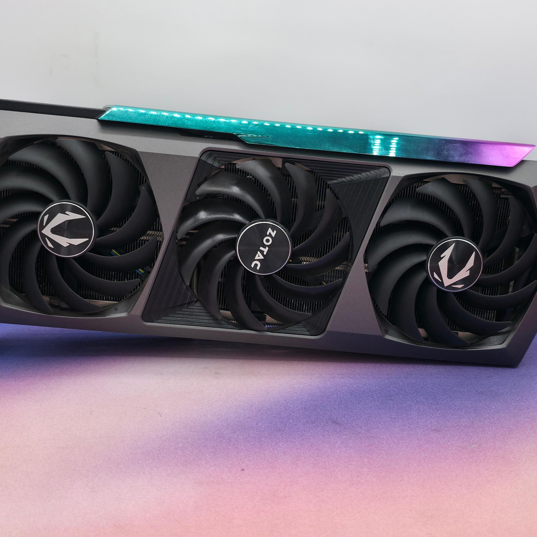 Zotac RTX 3090Ti Amp Extreme Holoblack