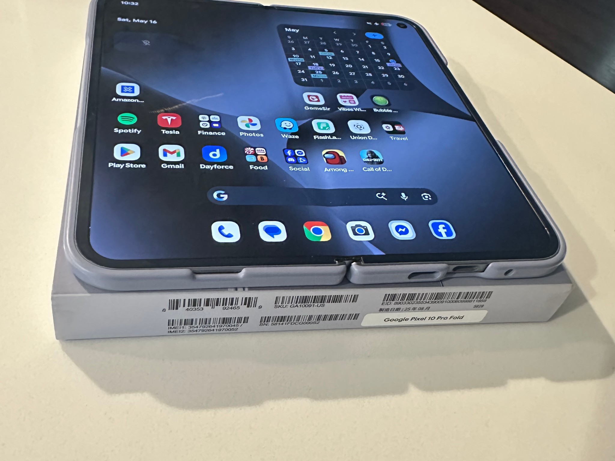 Unlocked Google Pixel 10 Pro Fold 256gb moonstone