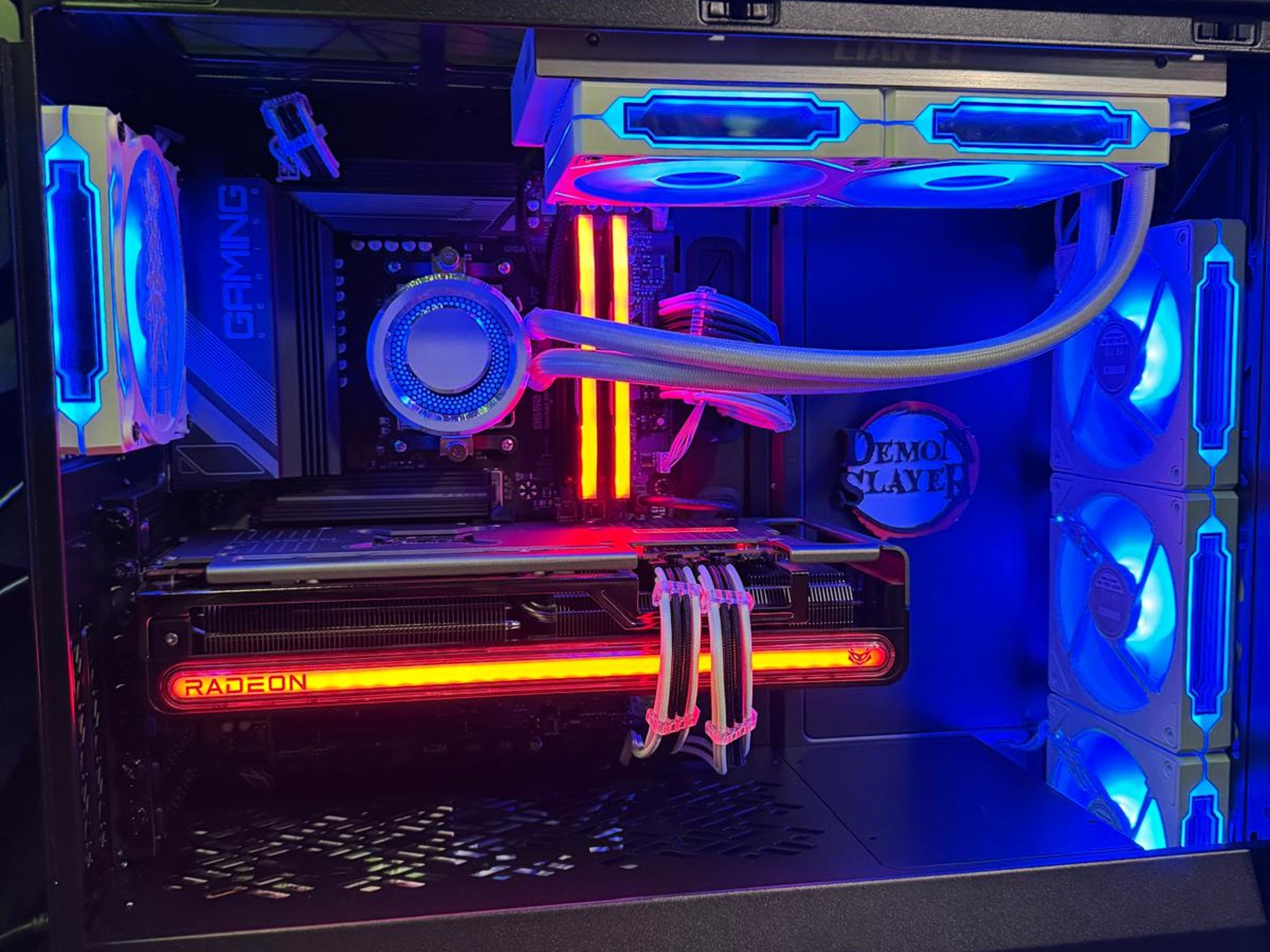 🔥 THE DEMON PLAYER 🔥Ryzen 7 7700X| RX 7800XT| 32 GB DDR5| 4.75 TB NVMe|850W PSU