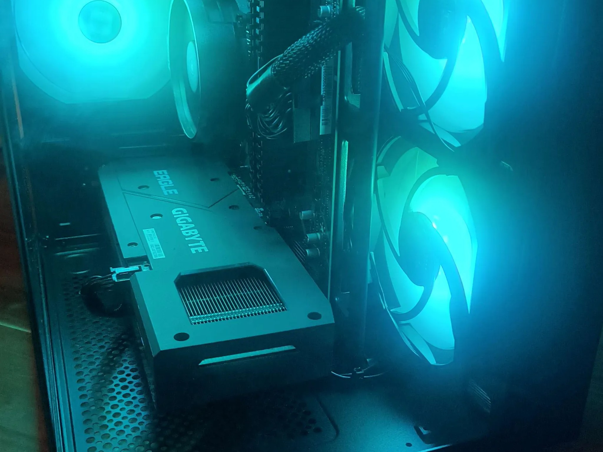 The Anvil ~ Ryzen 5 3600 ~ RX 6650XT ~ 32GB DDR4 ~ 512GB SSD ~ 3TB HDD ~ WIFI ~ ARGB