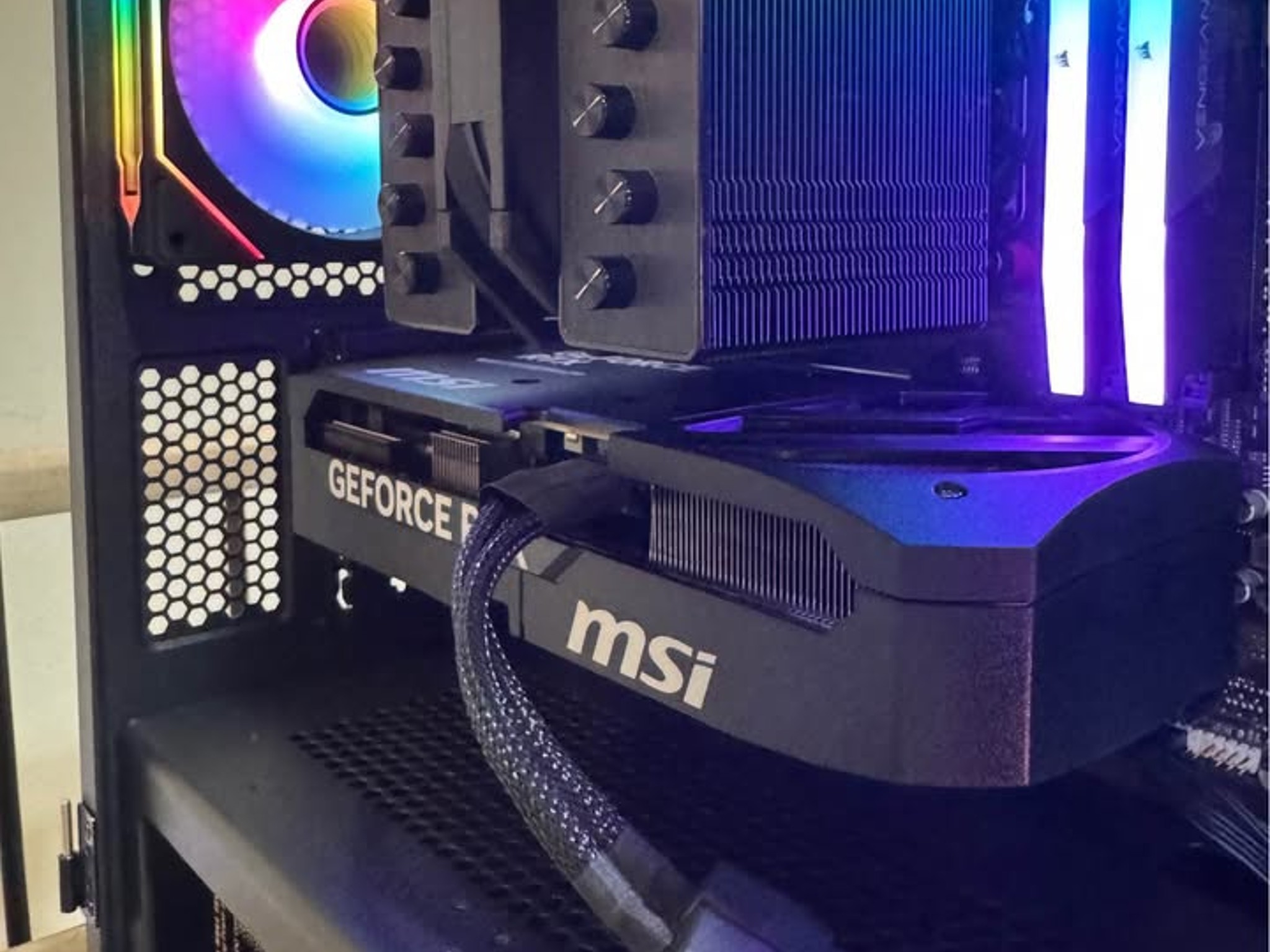 5070 Gaming PC - Ryzen 5 9600x / RTX 5070 12 GB / 32 GB DDR5 / 1 TB SSD