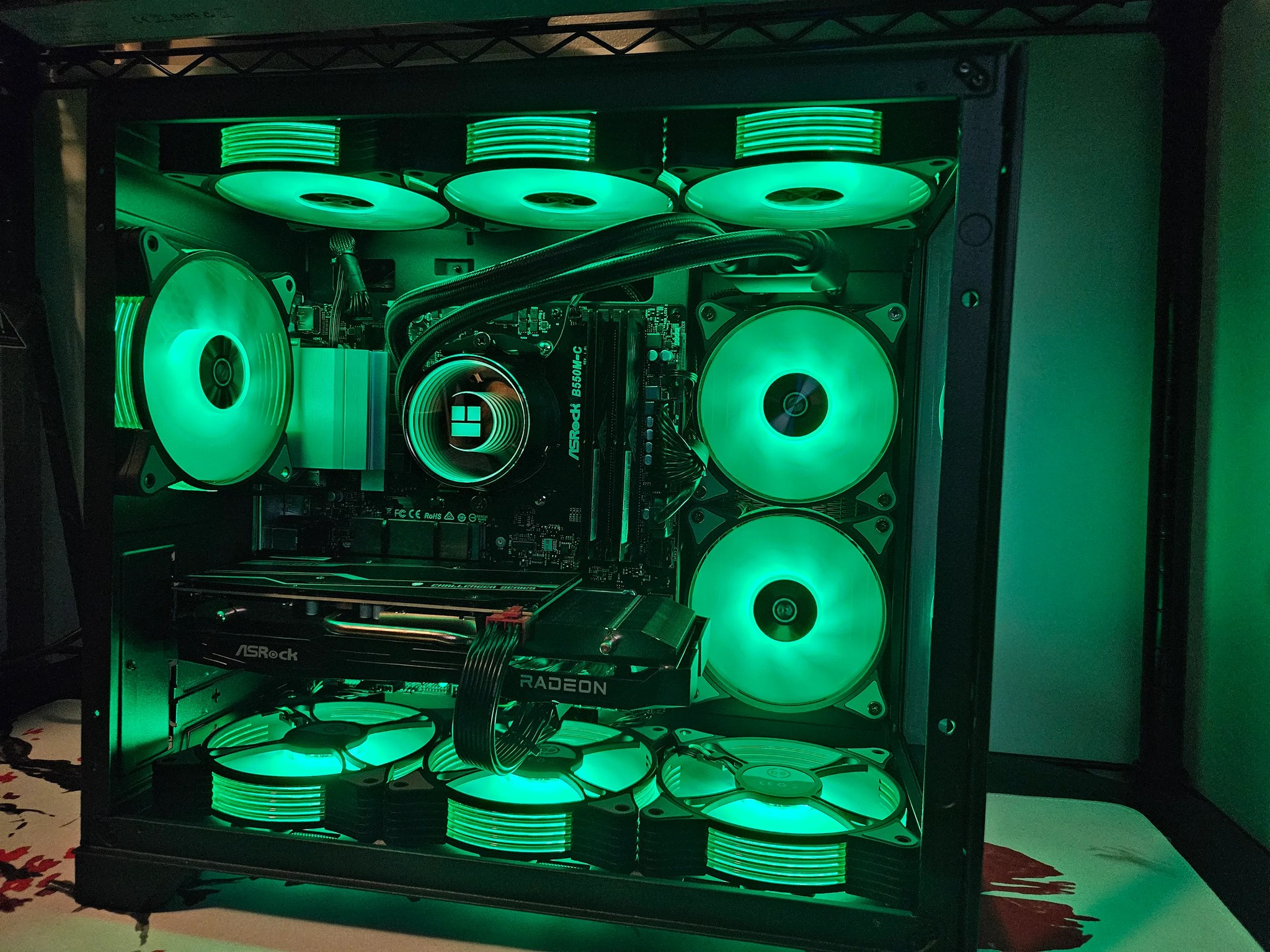 Dark Side Rig Ryzen 5 5600 X3D / 32GB / 2TB SSD / RX 6650 XT