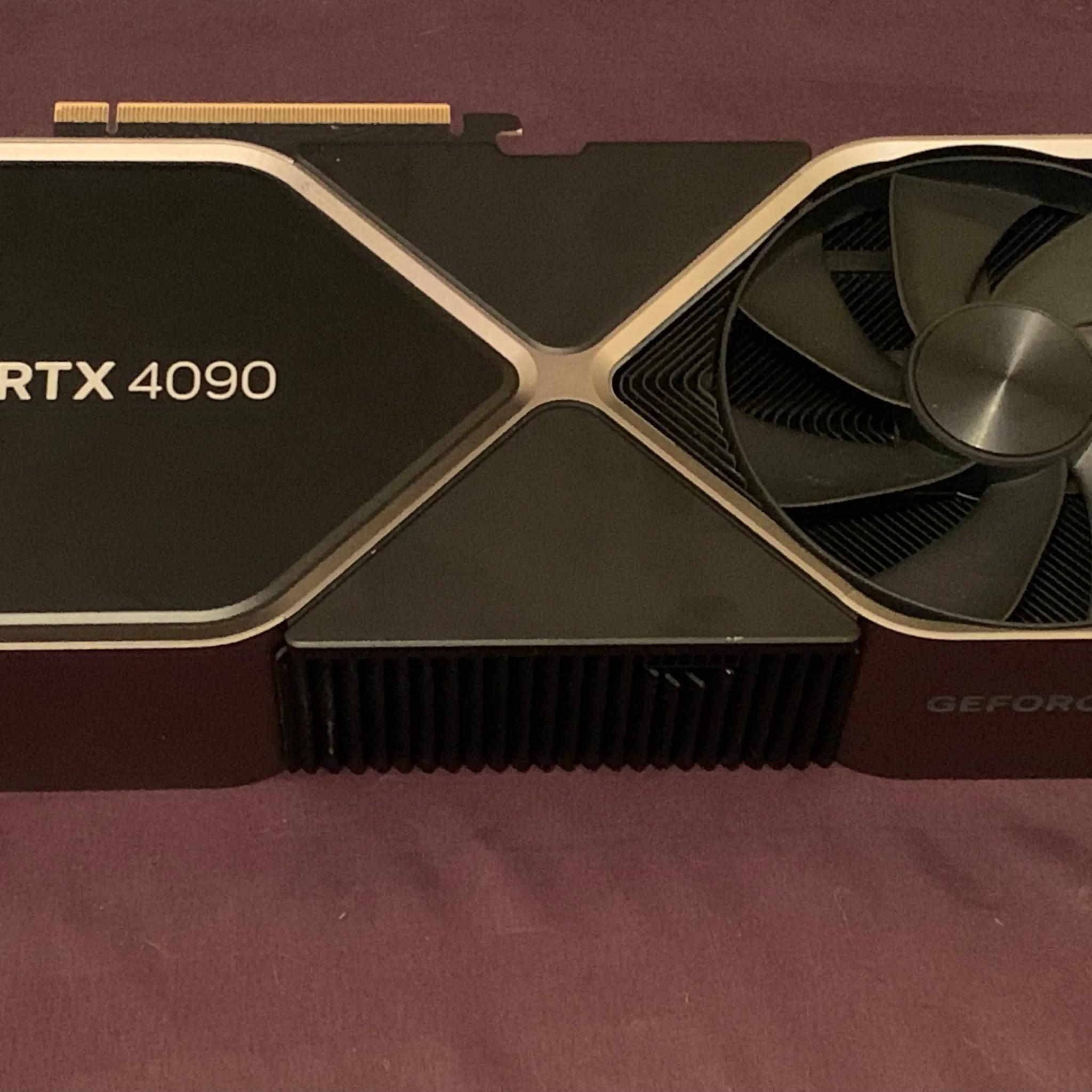 NVIDIA GeForce RTX 4090 24GB Founders Edition – Refurbished, Like New