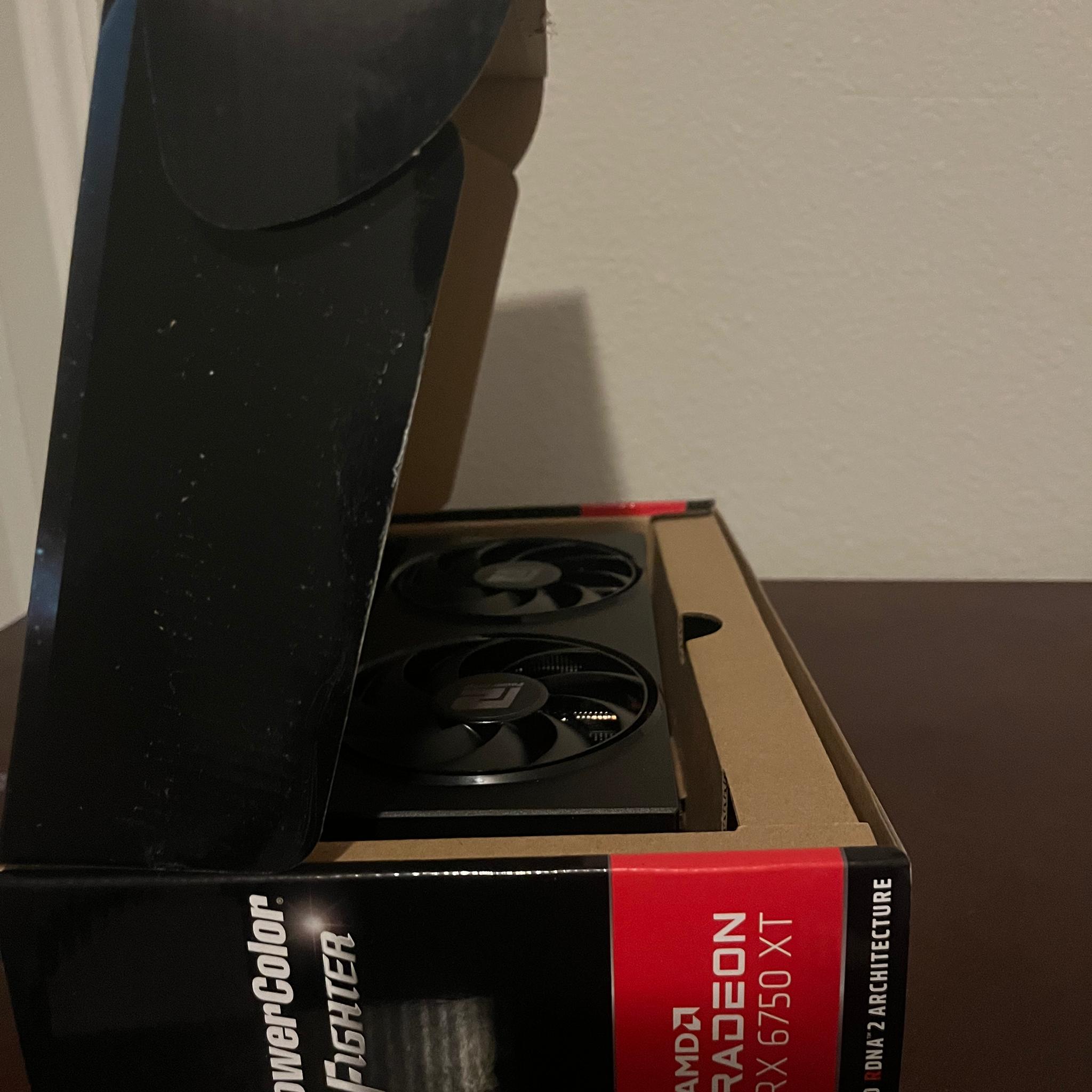 Deal on a Perfect condition 6750XT only used once to ensure it works properly