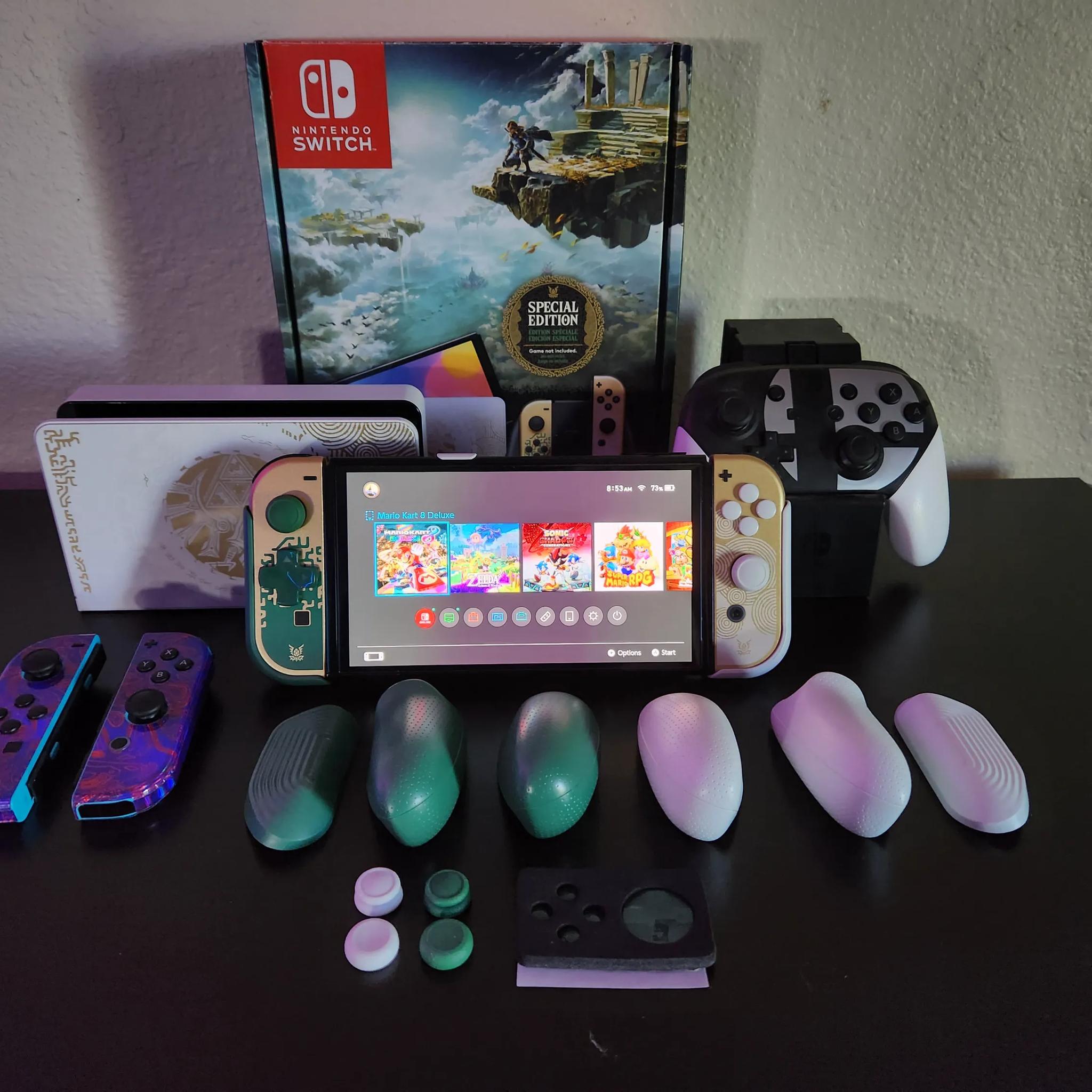 Nintendo Switch OLED - Zelda Tears of the Kingdom Edition Bundle