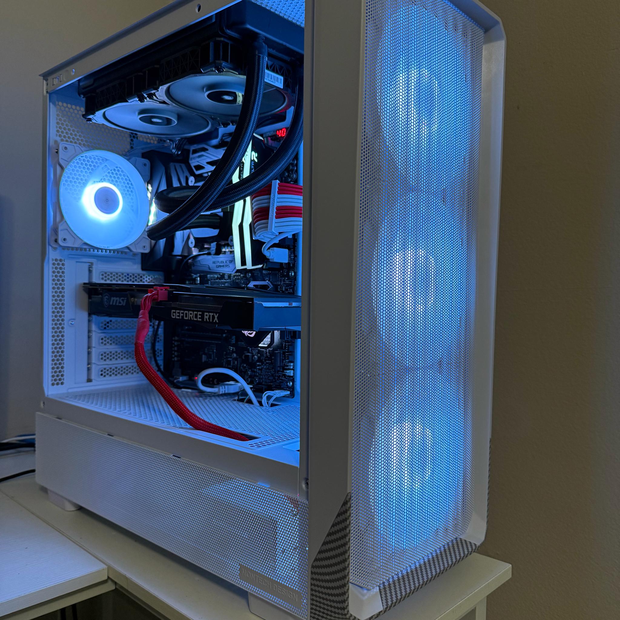 I7 8700k / RTX 3060 Ti / 16gb RAM/ 1tb SSD 2tb HDD