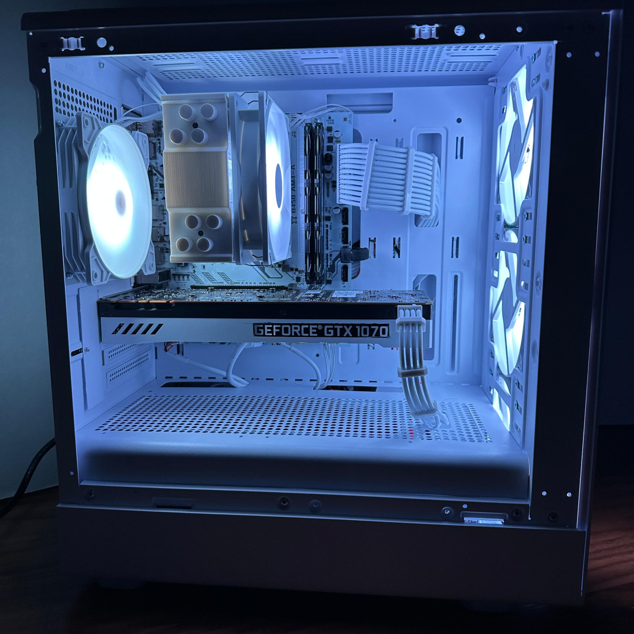 GTX 1070 | Ryzen 5 2600x | 16GB DDR4 | 1.26TB | Windows 11 | Office 2024 | WiFi | Custom Gaming PC