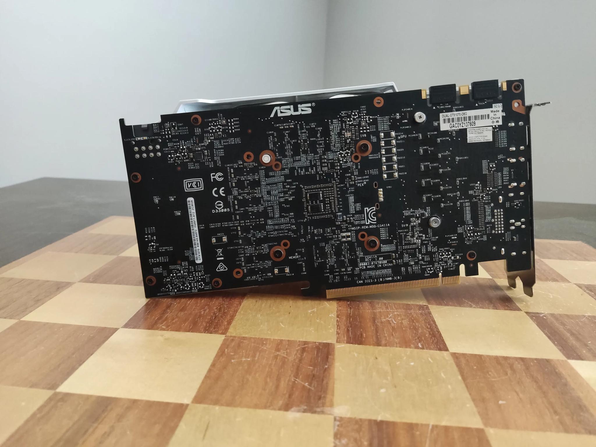 Asus Dual GTX 1070