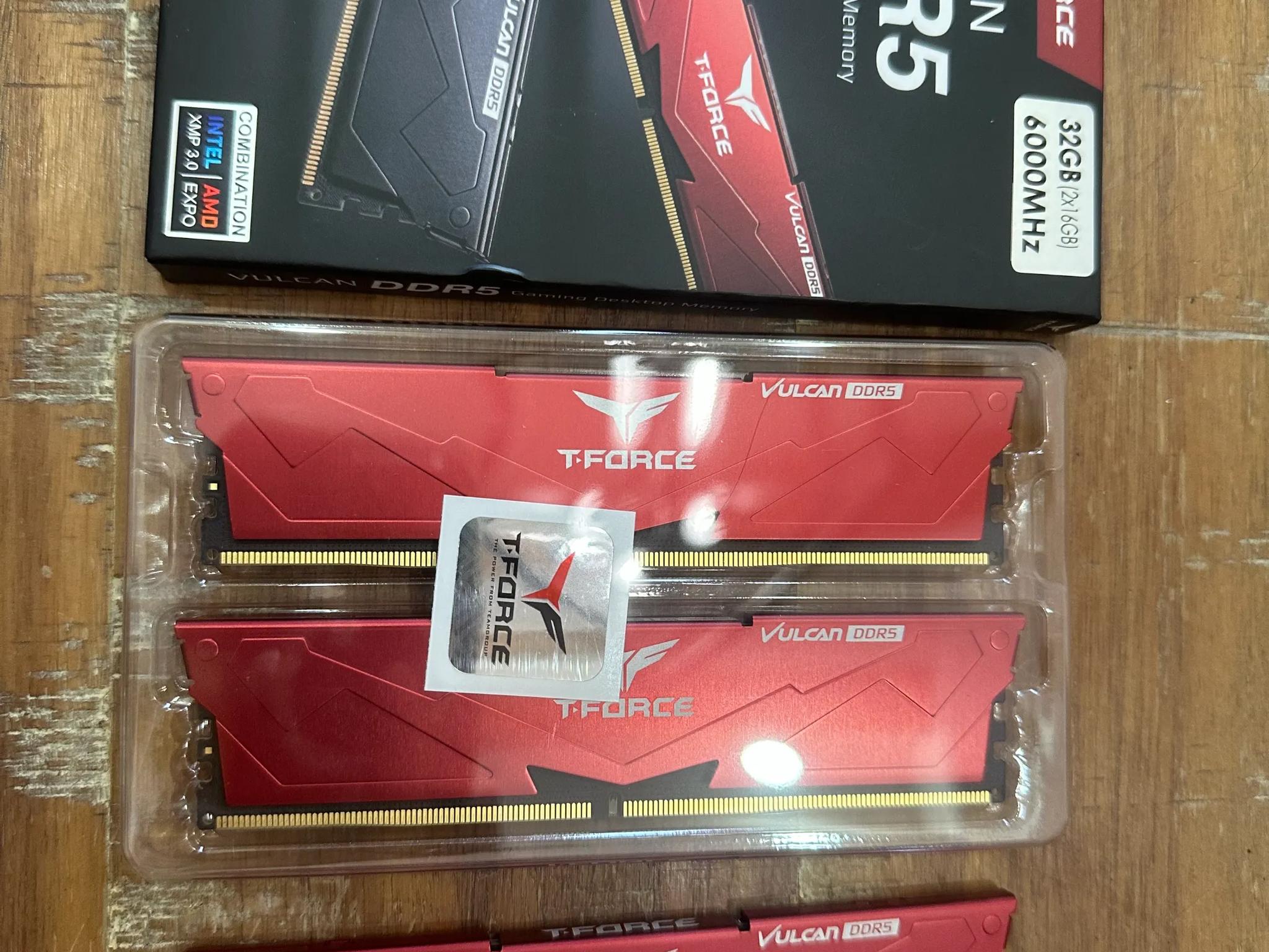 T-Force Vulcan DDR5 3x16GB 6000MHz CL38